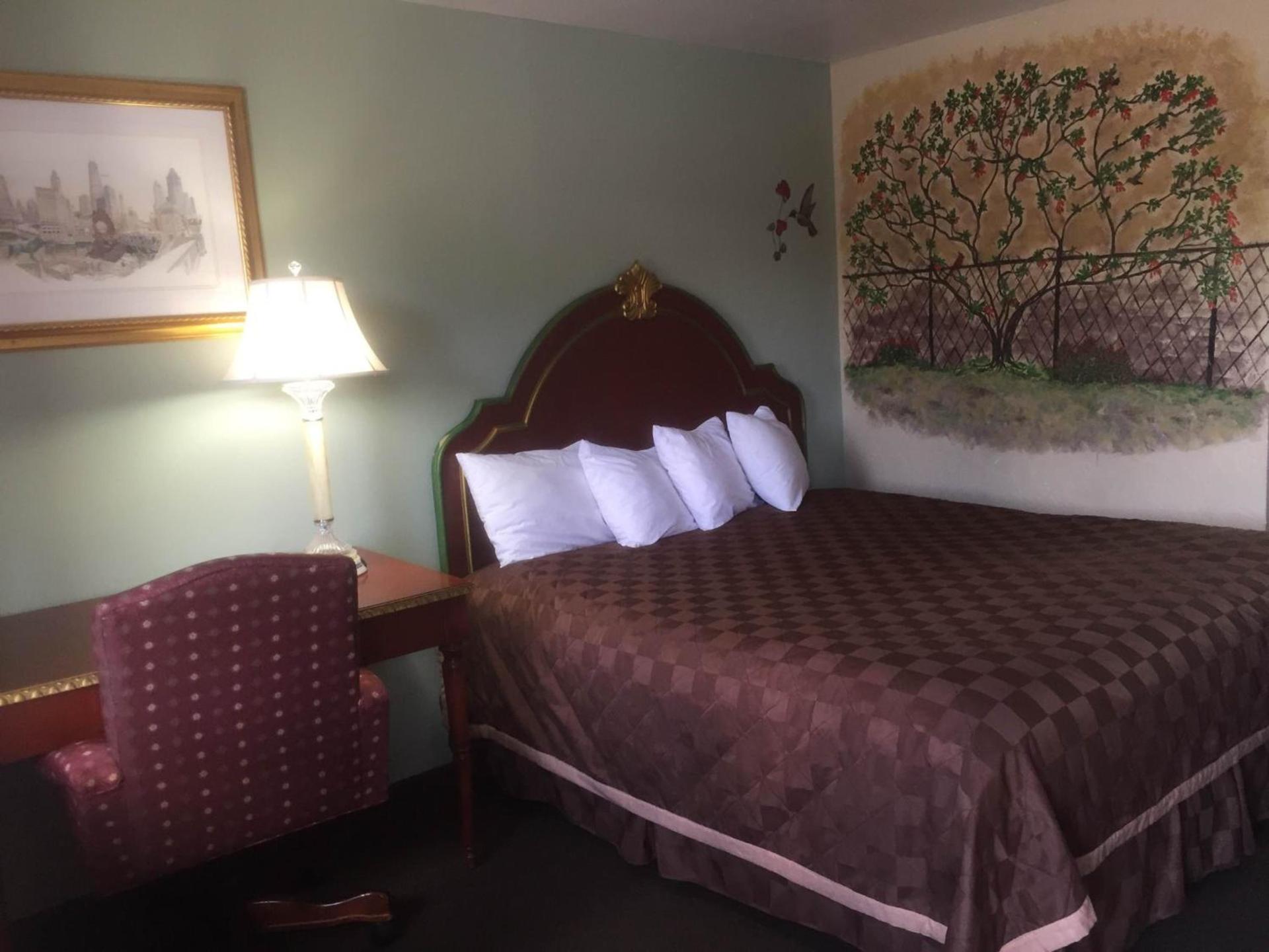 Americas Best Value Inn - Legend's Inn photo 72