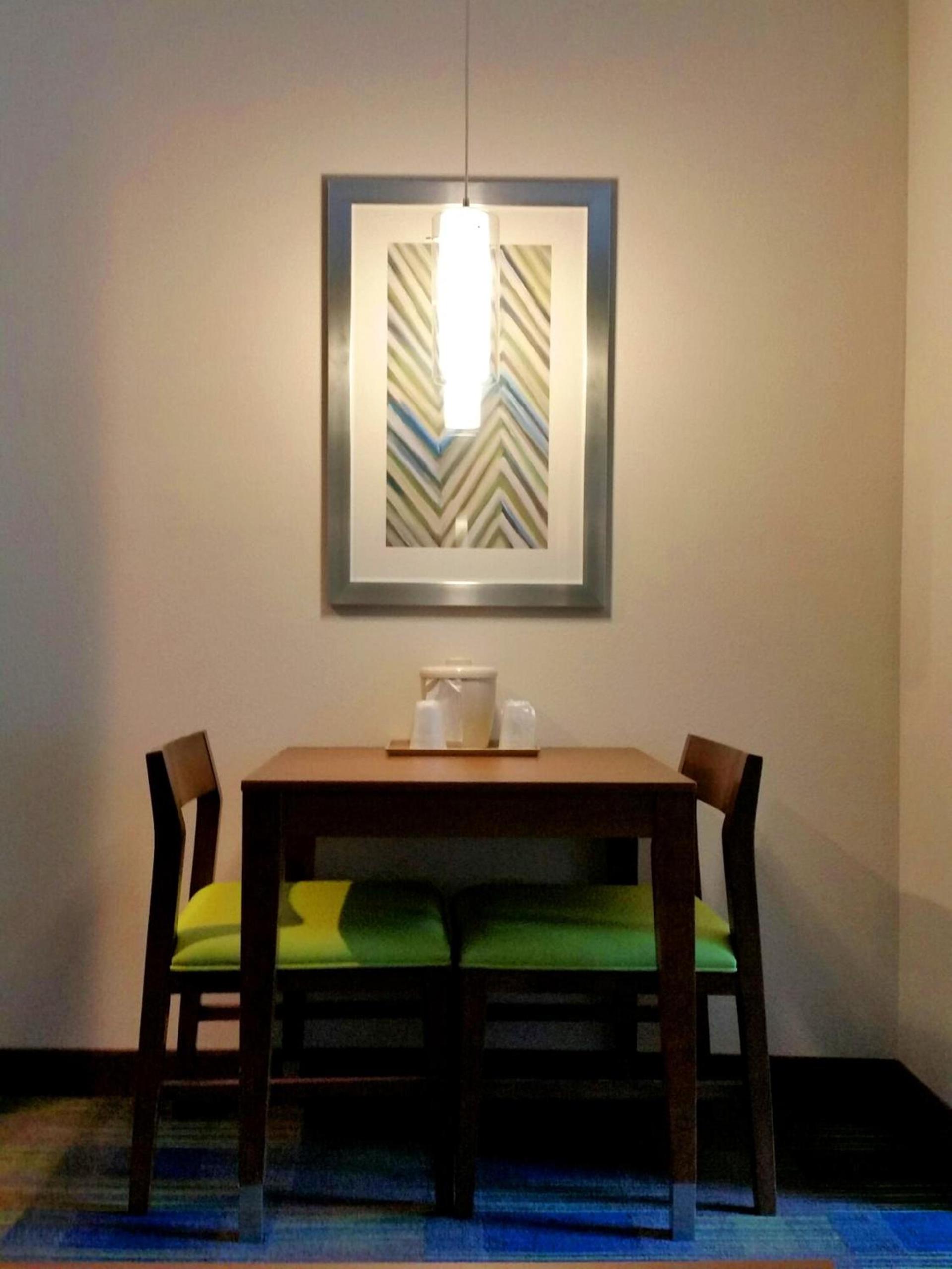 Holiday Inn Express Hotel & Suites Clifton Park by IHG photo 7