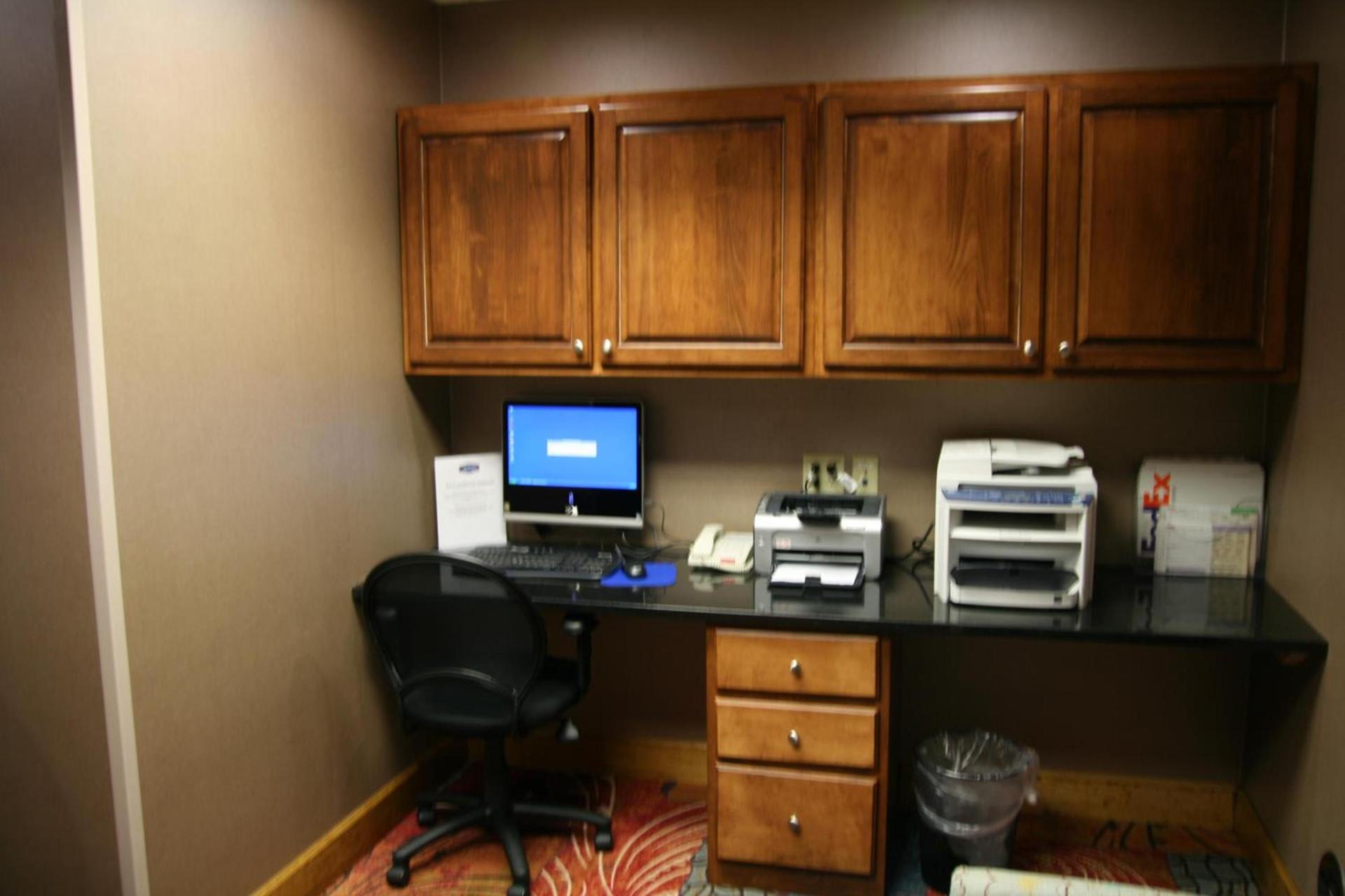 Hampton Inn & Suites Craig, CO photo 17
