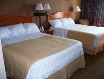 Ramada by Wyndham Watertown Thousand photo 32