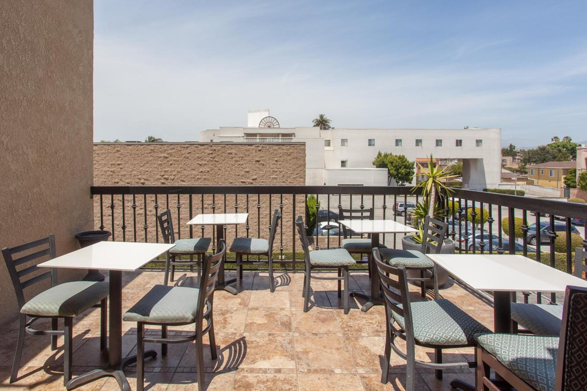 Ramada by Wyndham Culver City photo 48