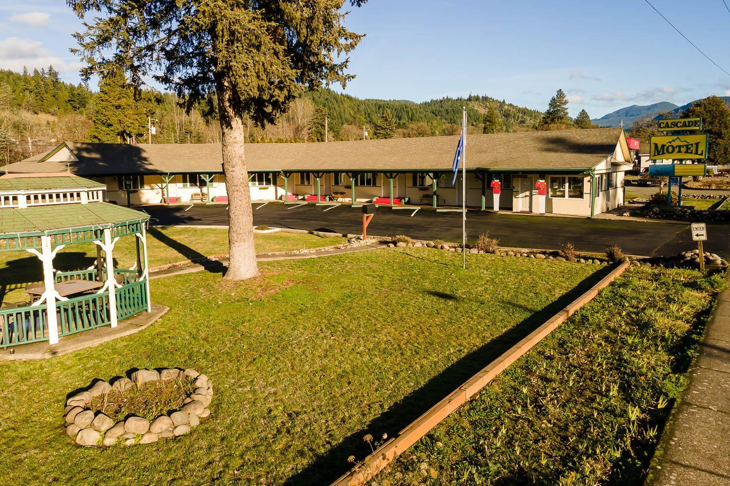Cascade Motel photo 1