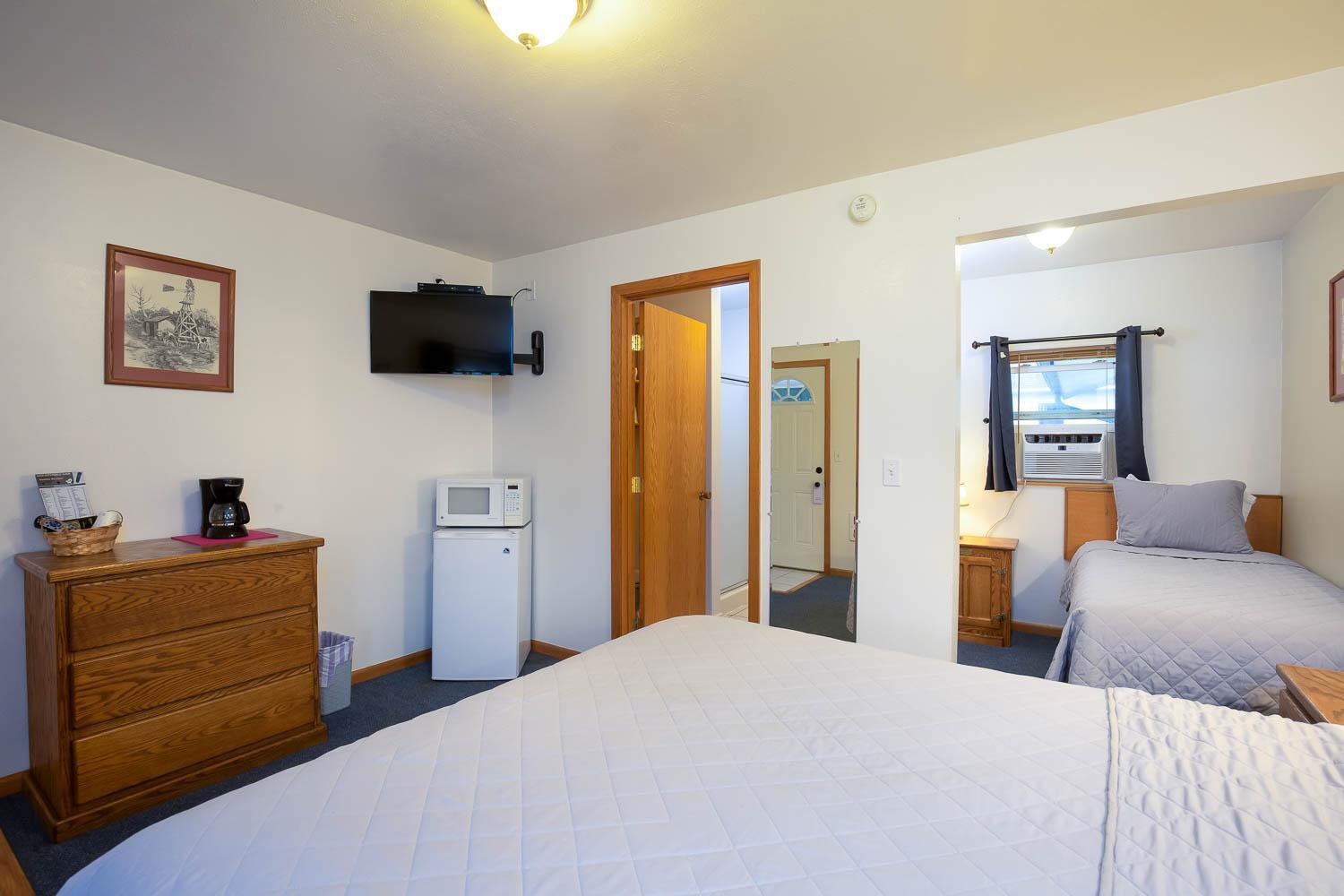 Cascade Motel photo 12