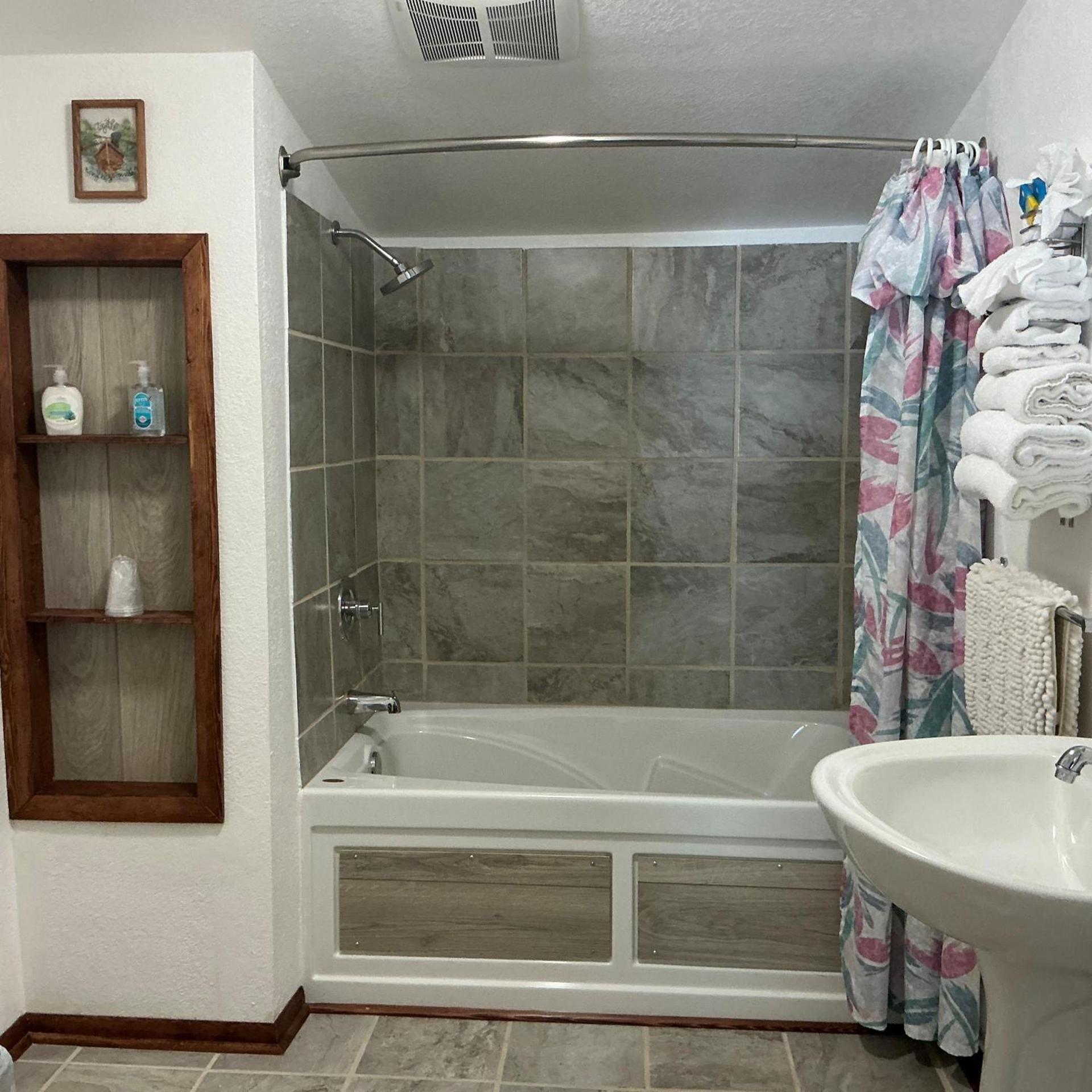 Cascade Motel photo 7