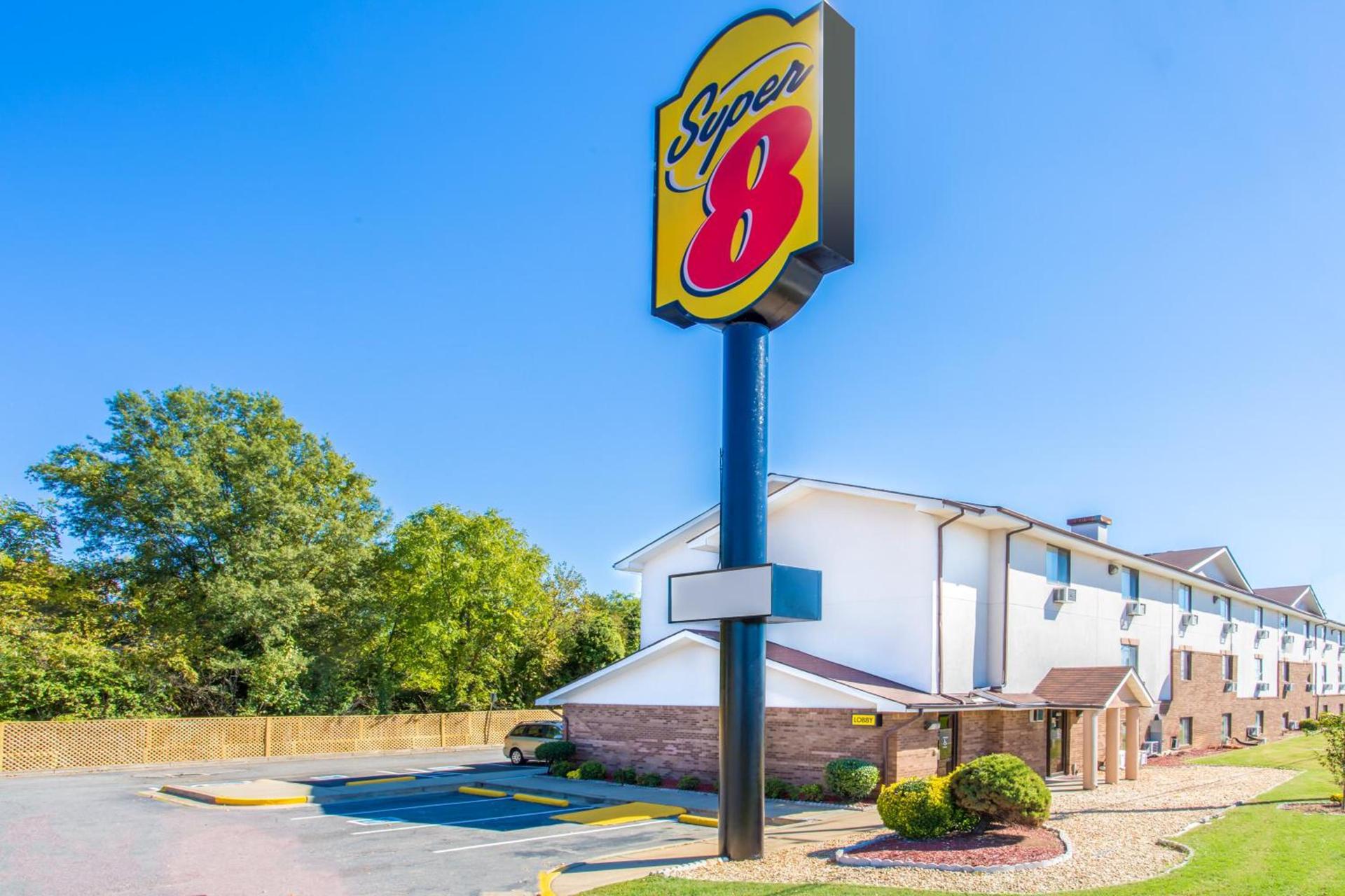 Super 8 by Wyndham Richmond/Broad Street photo 24