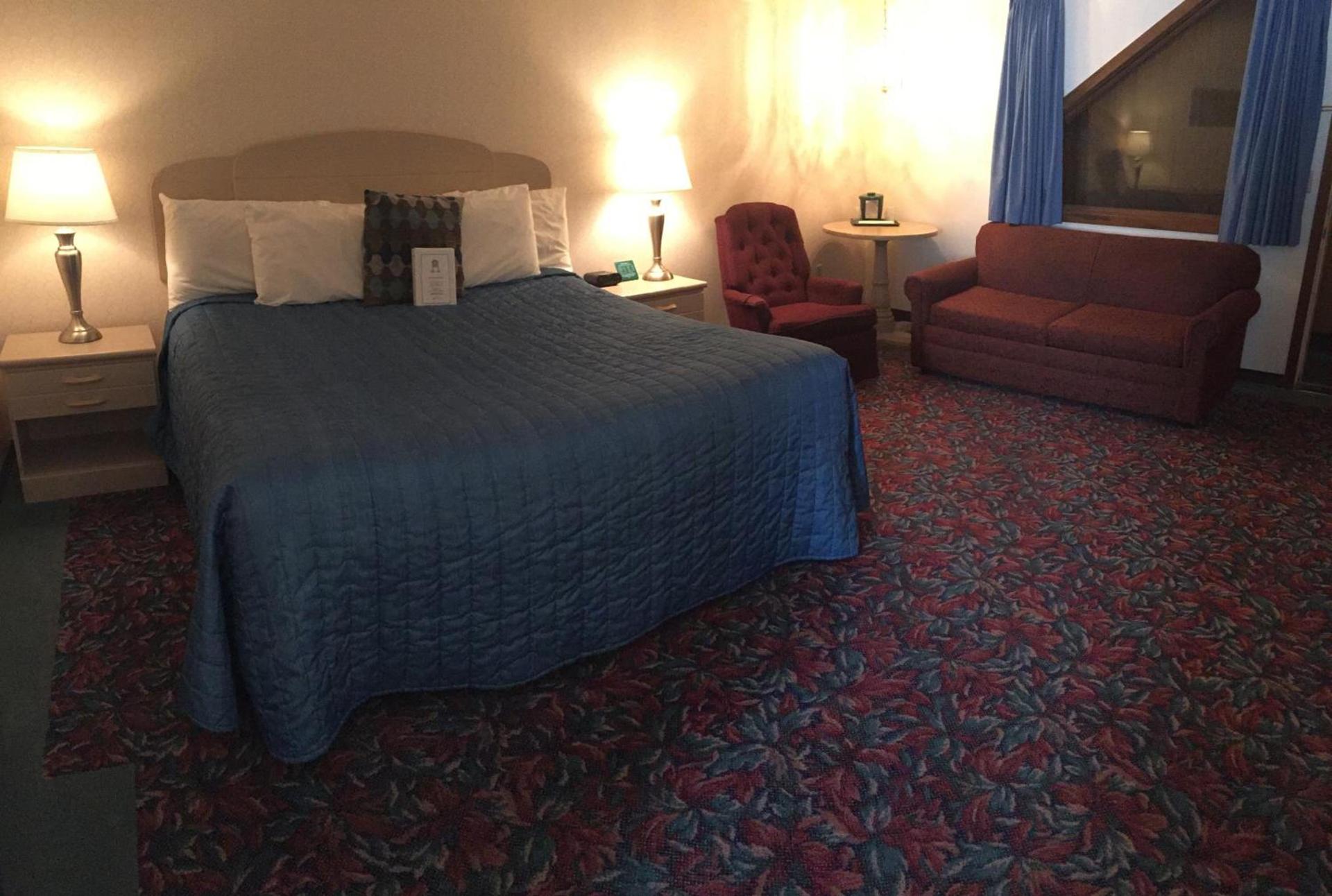 Cedar Motor Inn photo 27