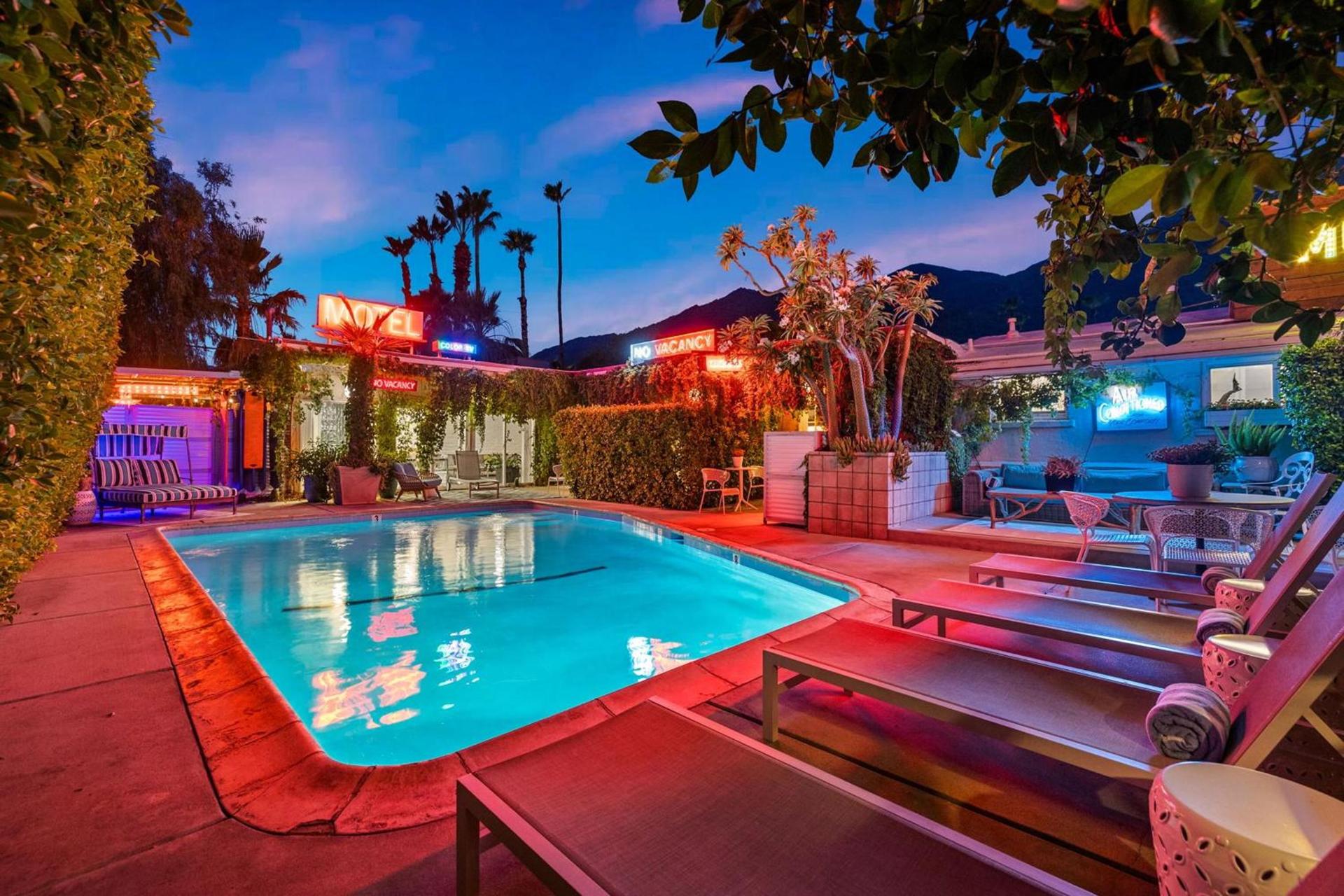 Speakeasy Hotel photo 26