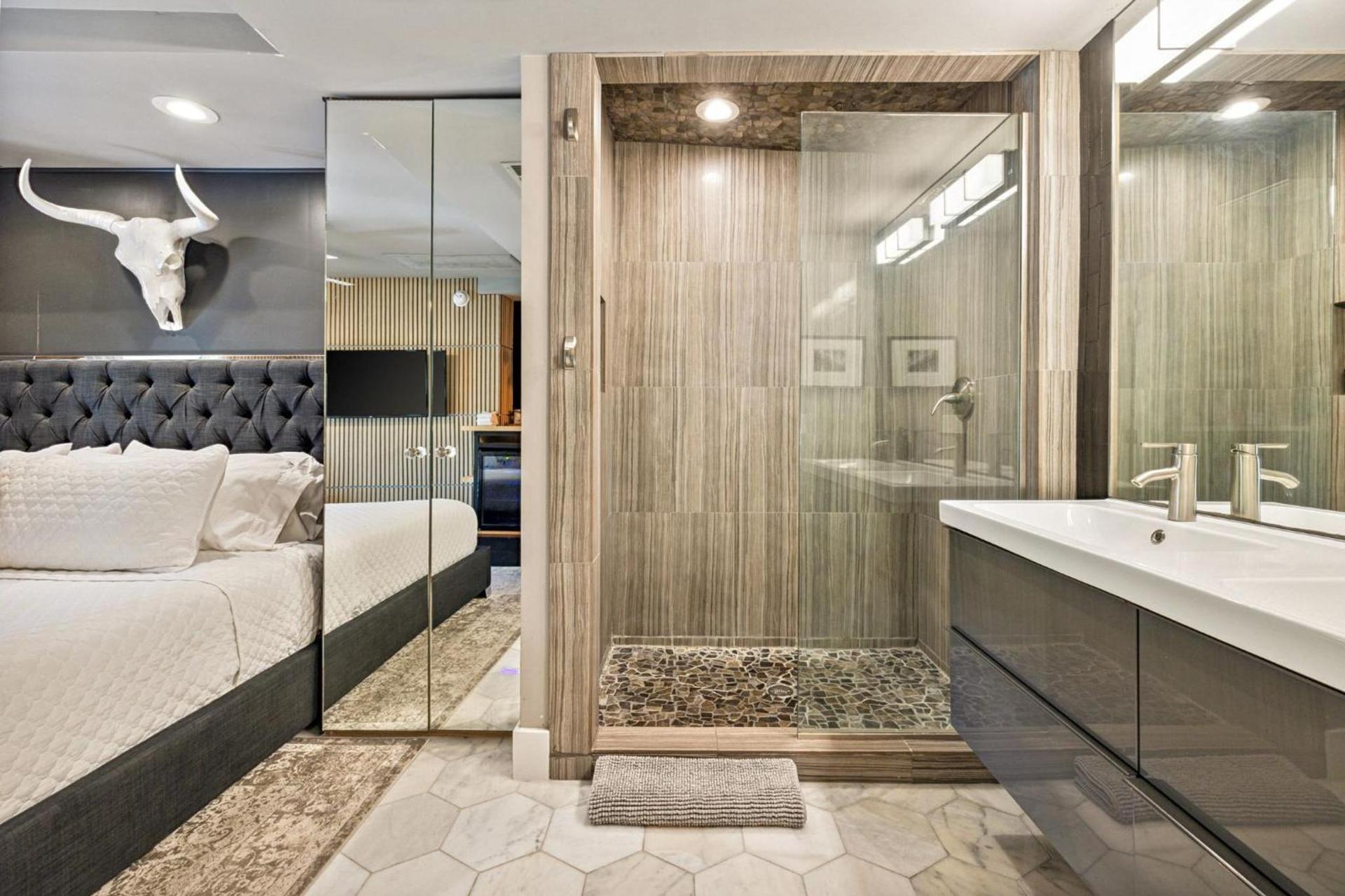 Speakeasy Hotel photo 40
