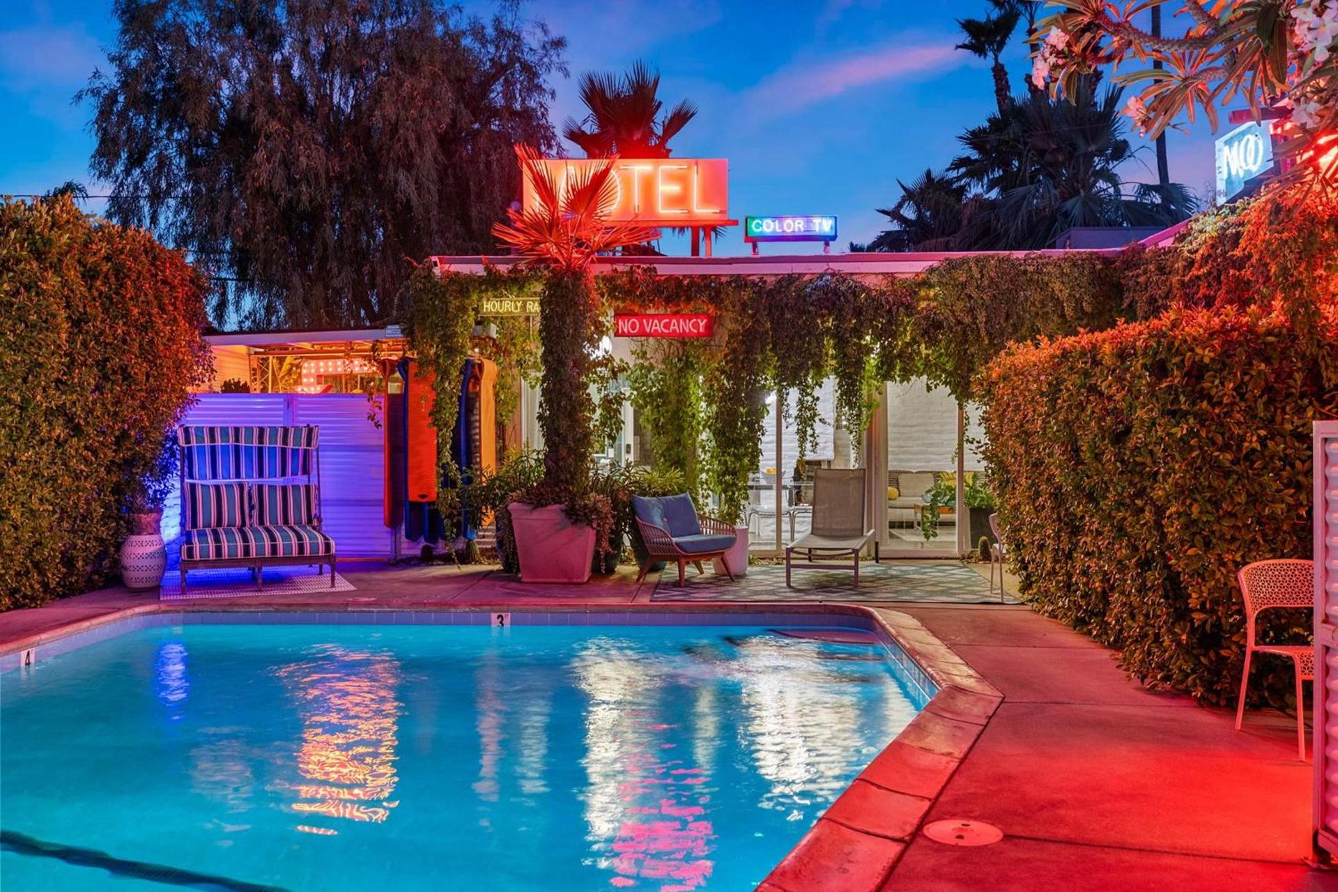 Speakeasy Hotel photo 9