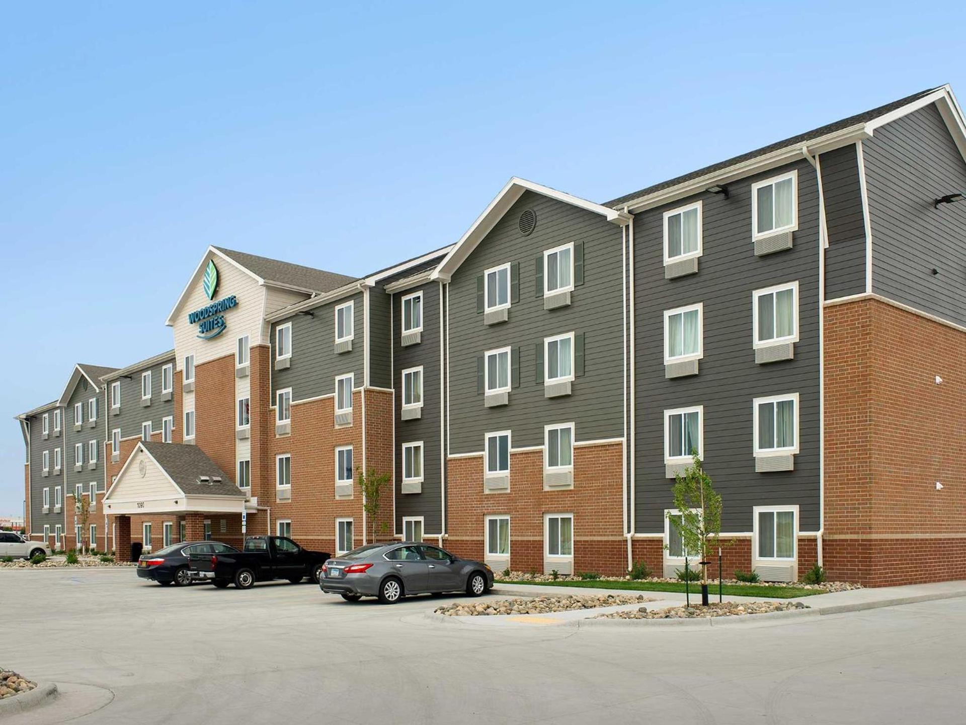 WoodSpring Suites Fargo North Near NDSU photo 1