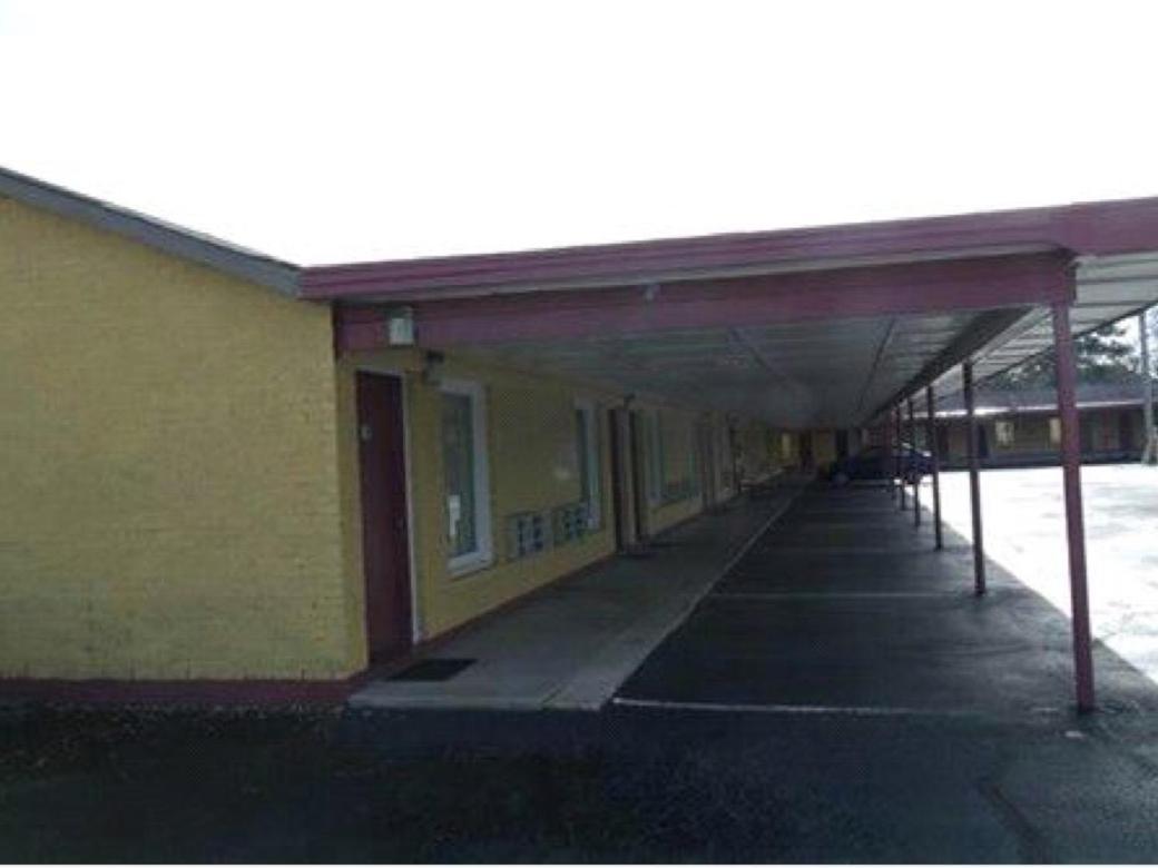 Budget inn photo 10
