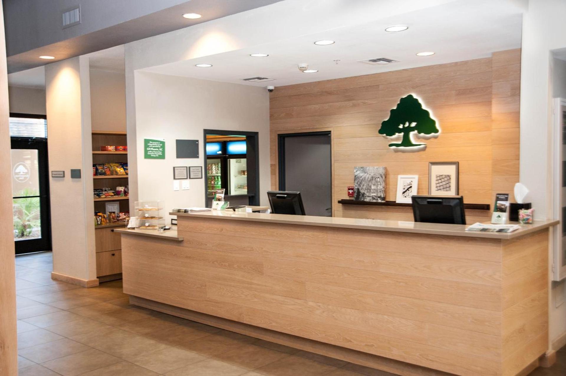 GreenTree Inn & Suites Phoenix Sky Harbor photo 6