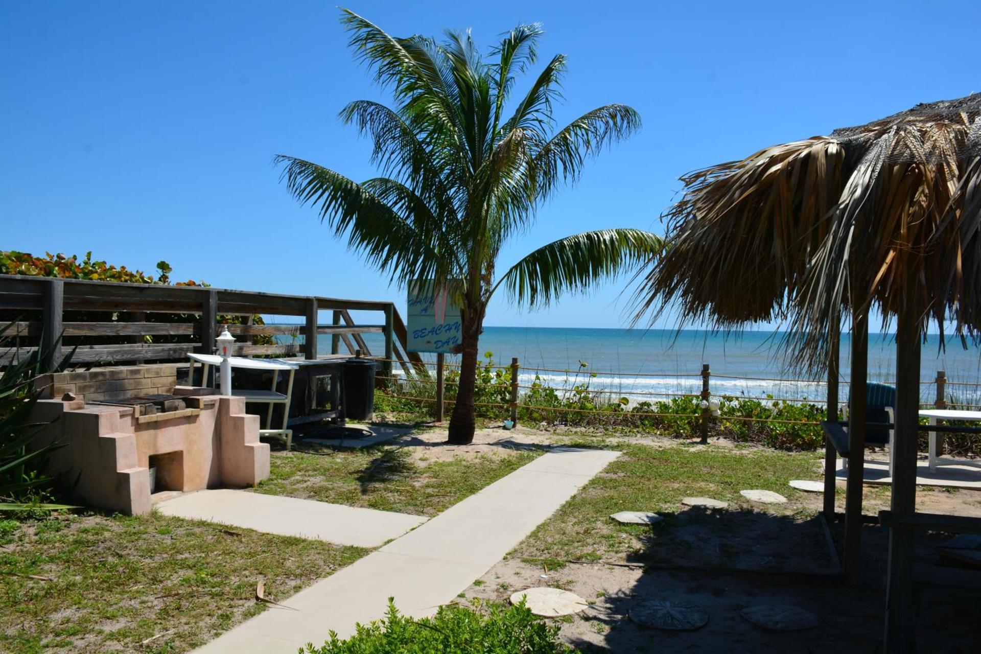 Oceanfront Sea Scape Motel photo 9