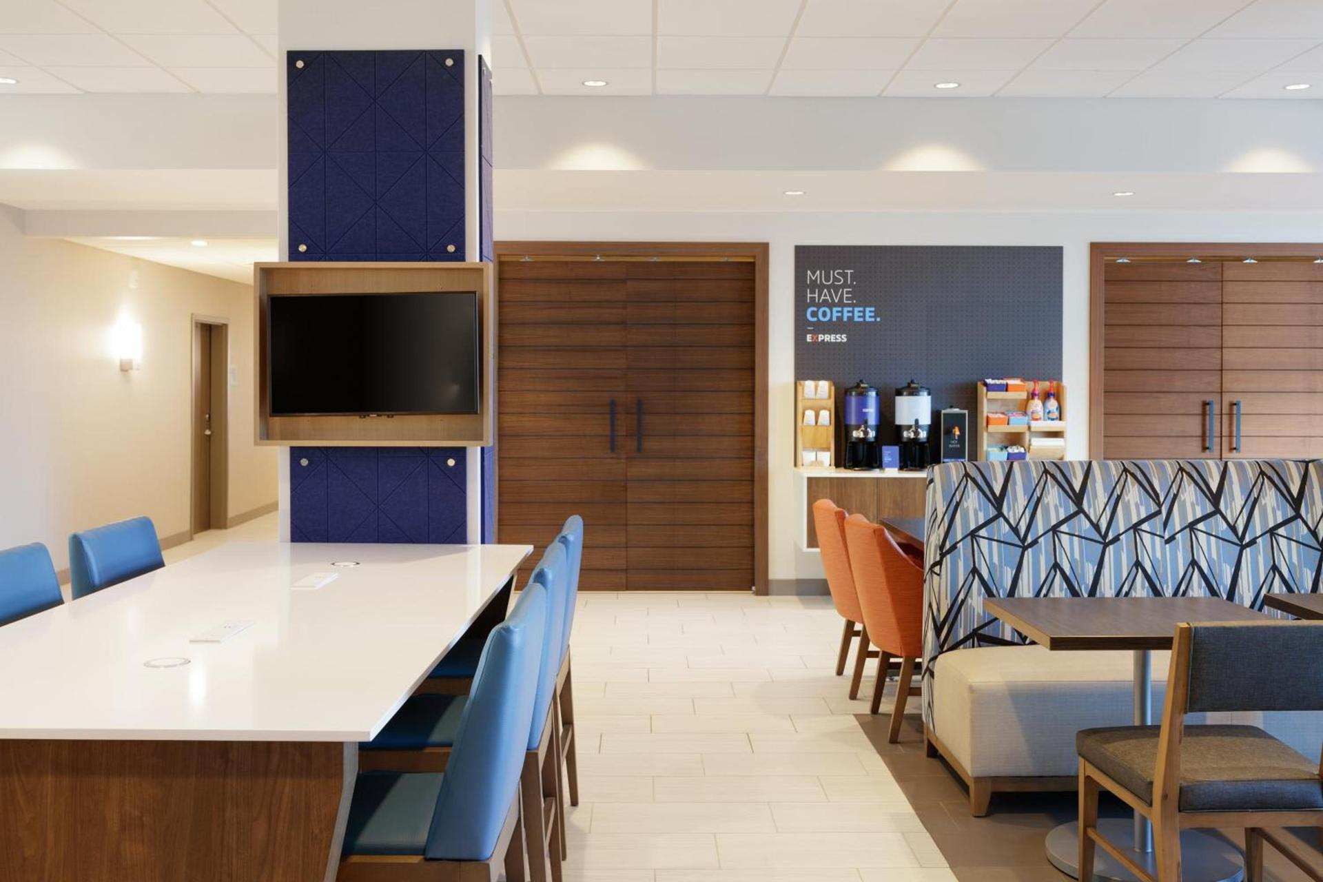 Holiday Inn Express & Suites DFW Airport Southwest - Euless by IHG photo 35
