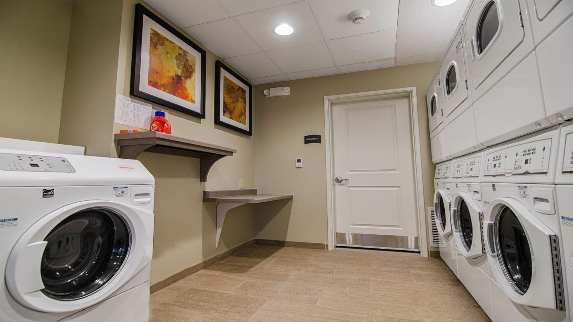 Holiday Inn Express & Suites DFW Airport Southwest - Euless by IHG photo 28