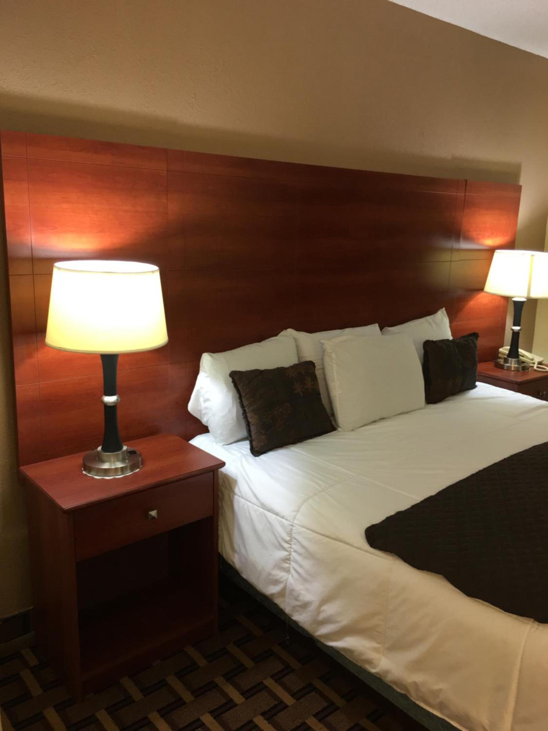 Baymont by Wyndham Paducah photo 20