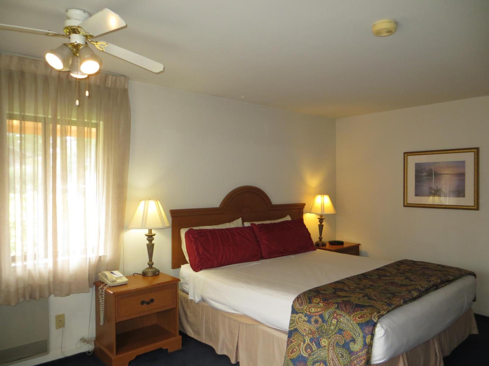 The Monarch Resort photo 7
