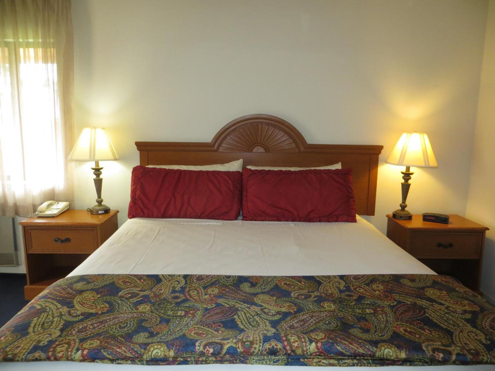 The Monarch Resort photo 9