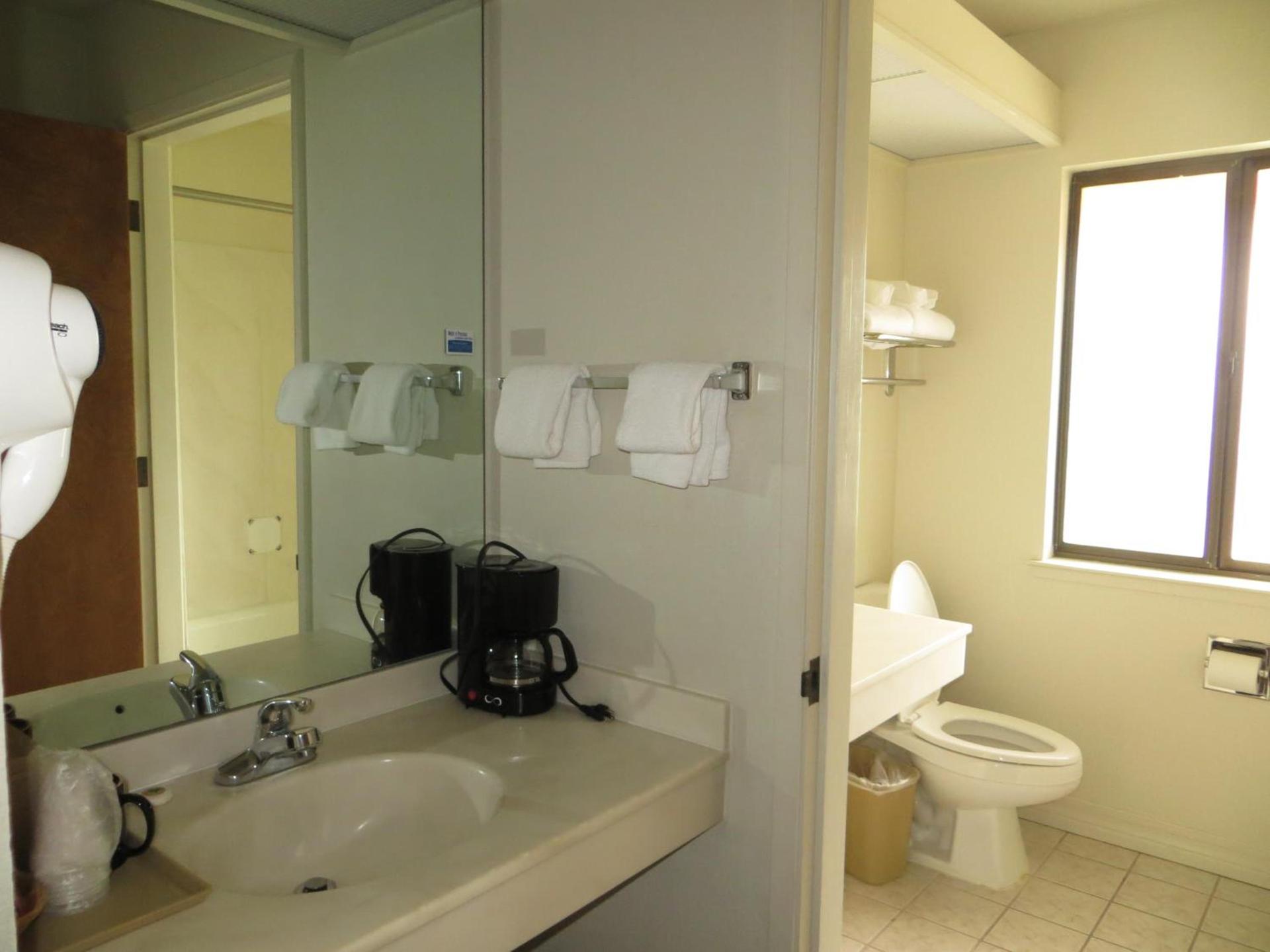 The Monarch Resort photo 11
