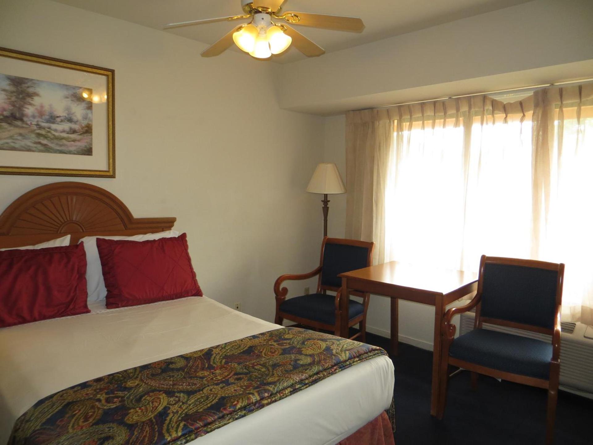 The Monarch Resort photo 26