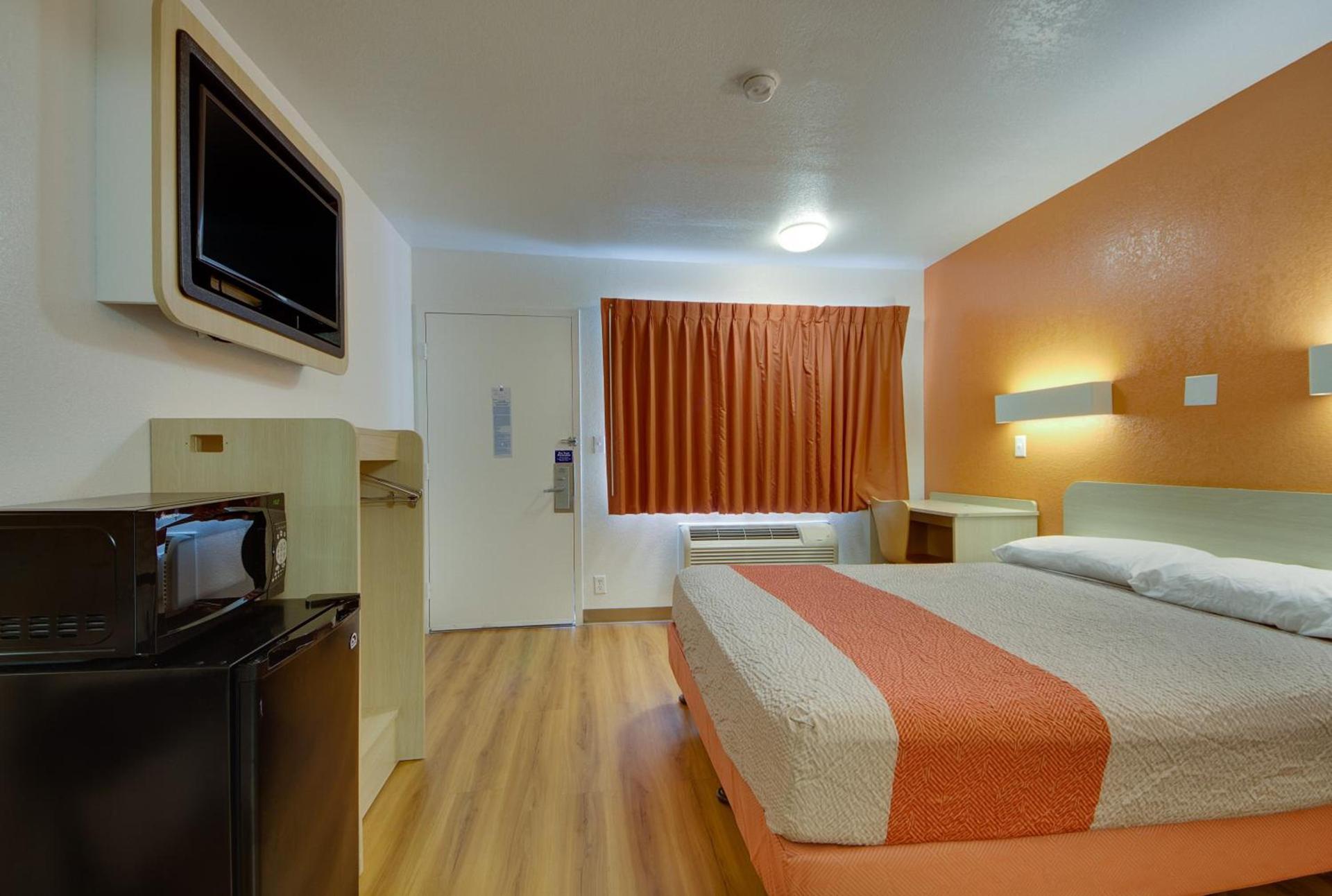 Avera Suites photo 3