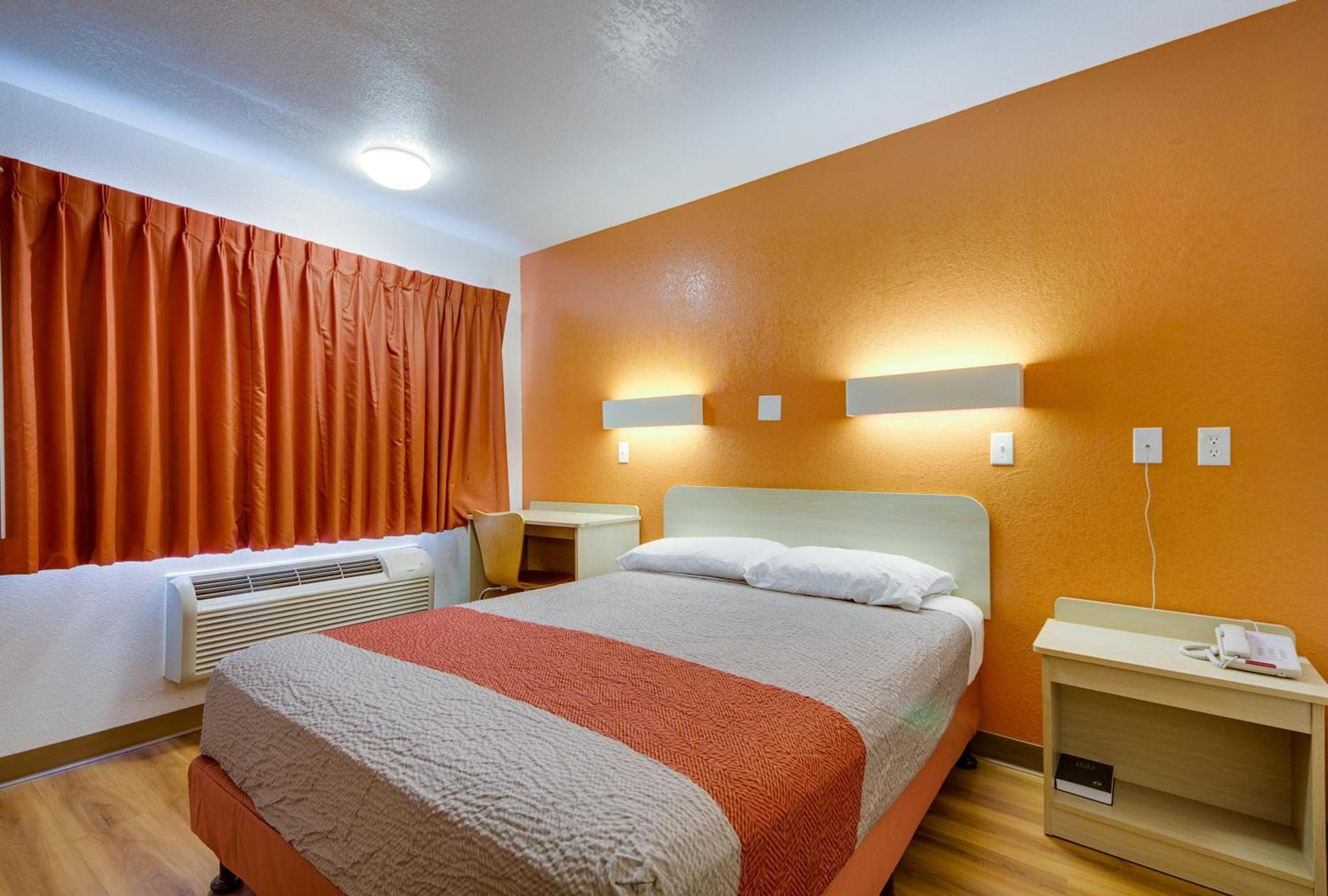 Avera Suites photo 7