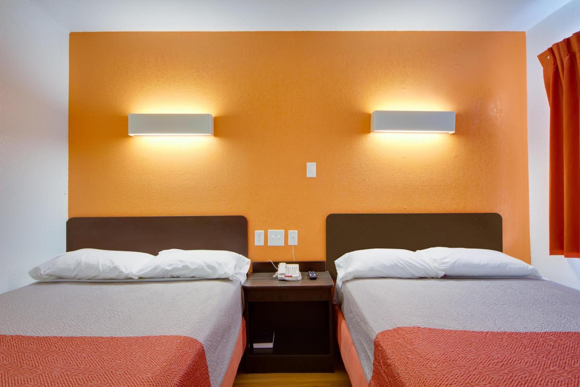Avera Suites photo 49