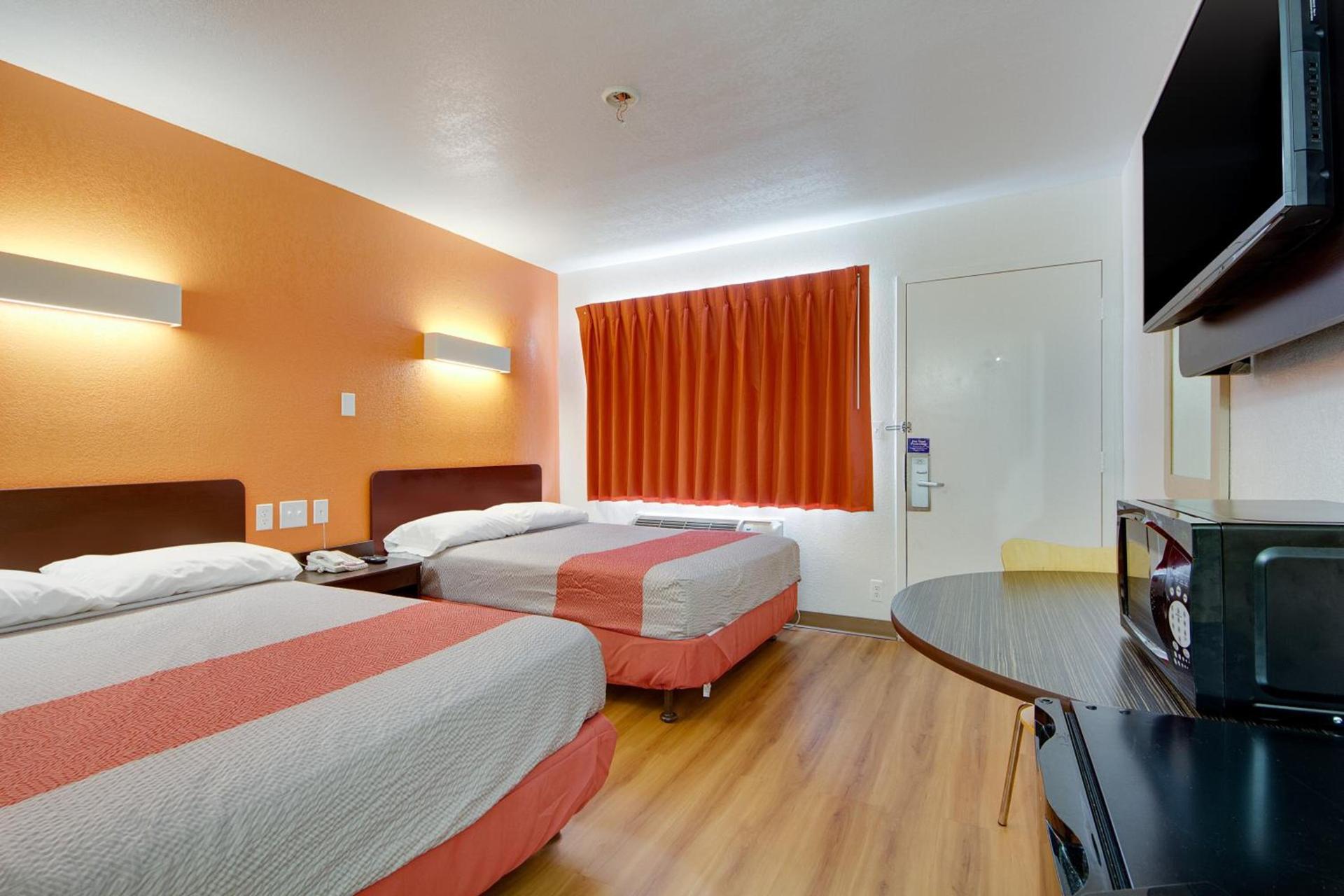 Avera Suites photo 50