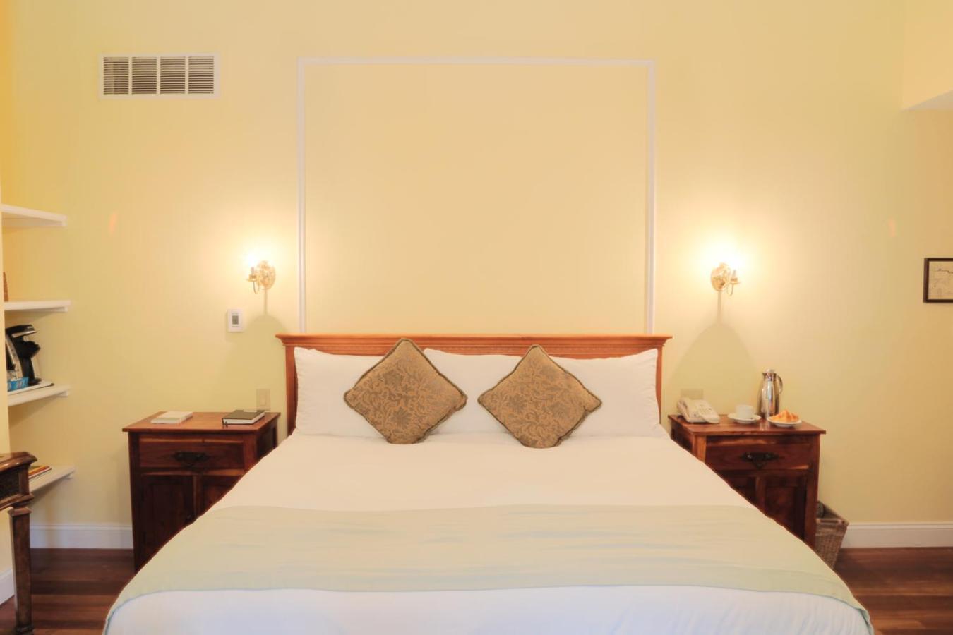 Wedmore Place photo 19