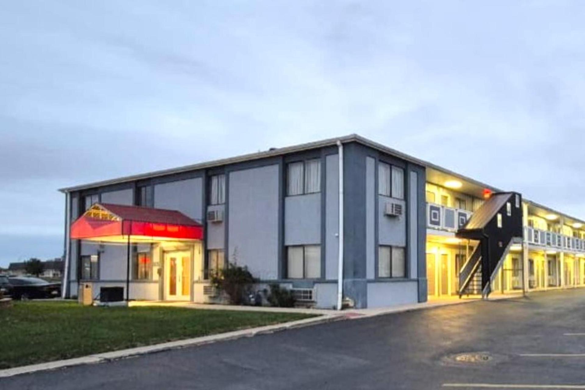 Economy Inn Merrillville By Townhouse I 65 photo 24
