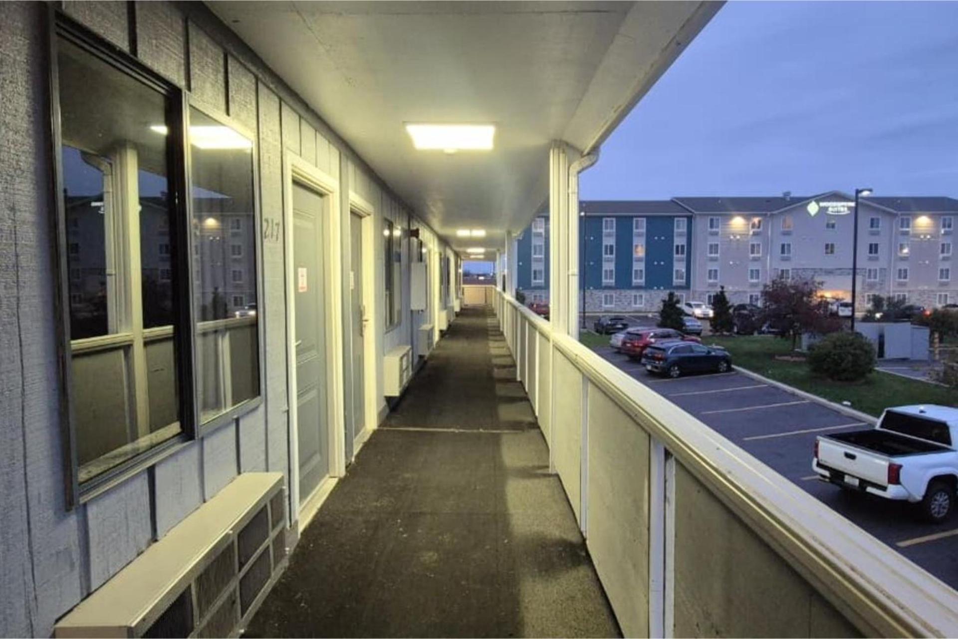 Economy Inn Merrillville By Townhouse I 65 photo 22