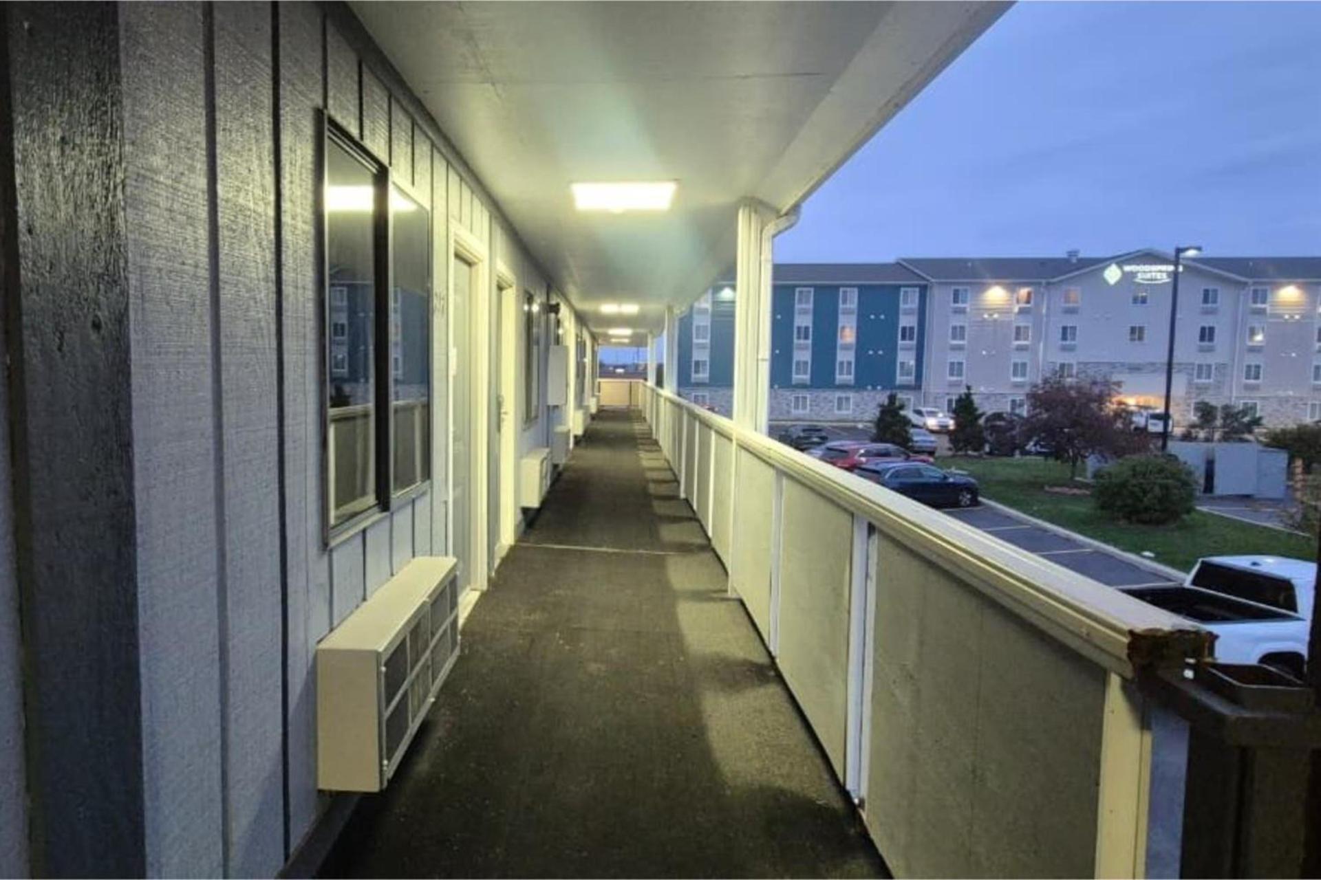 Economy Inn Merrillville By Townhouse I 65 photo 21