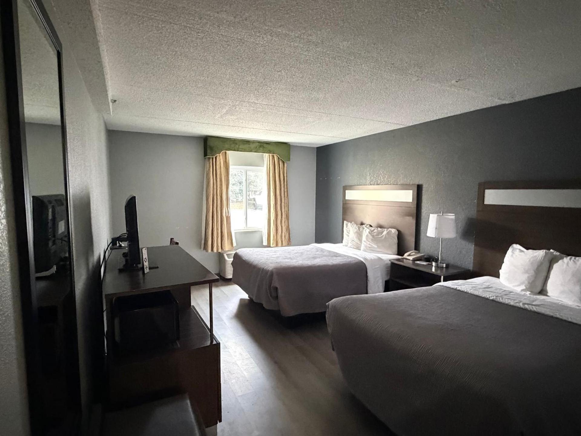 Q Lodge photo 11