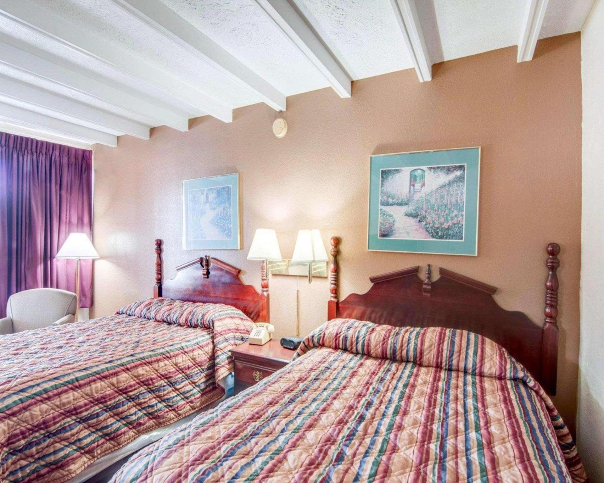 Econo Lodge Galax photo 14