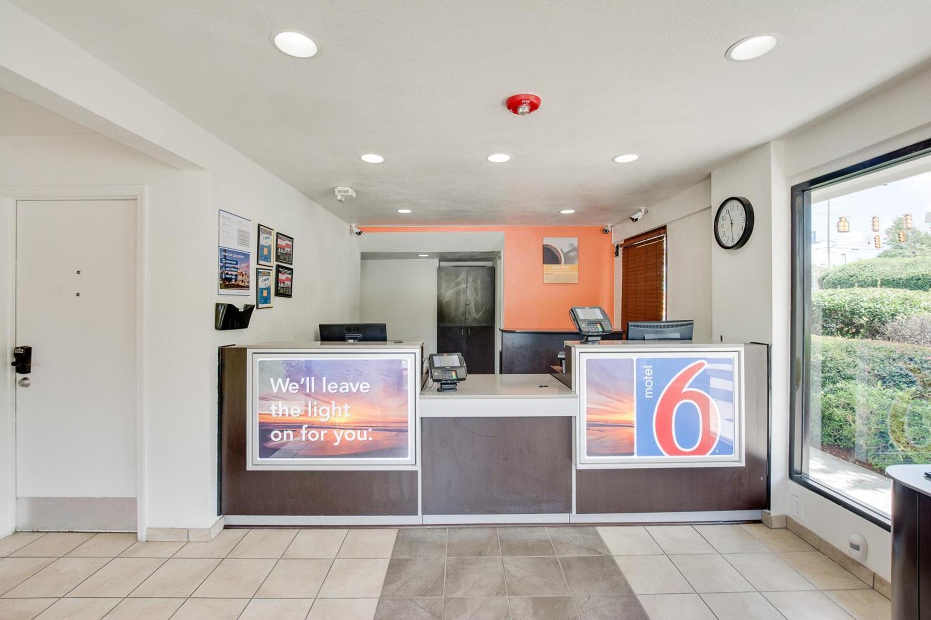 Motel 6-Columbus, OH - West photo 17