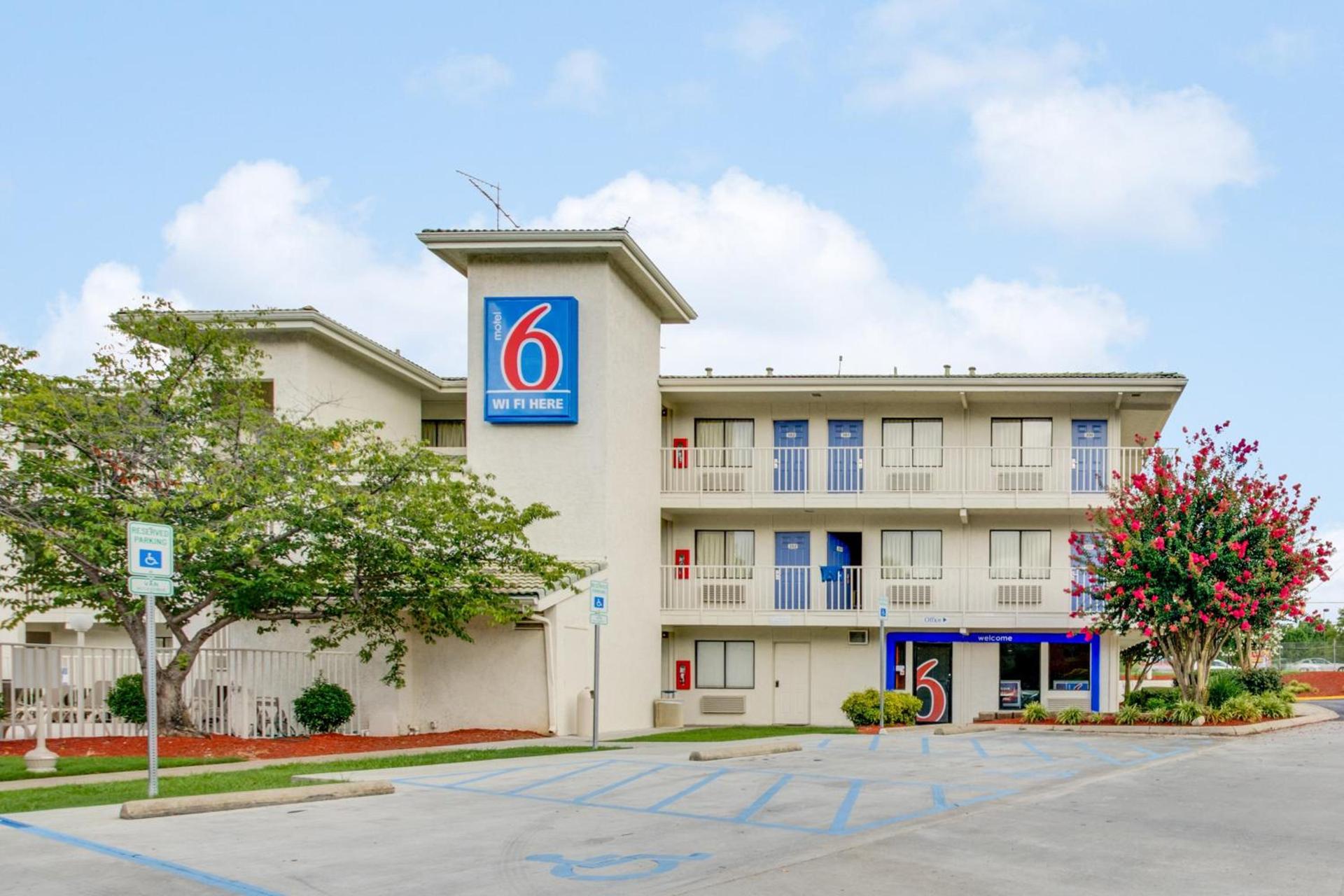 Motel 6-Columbus, OH - West photo 24