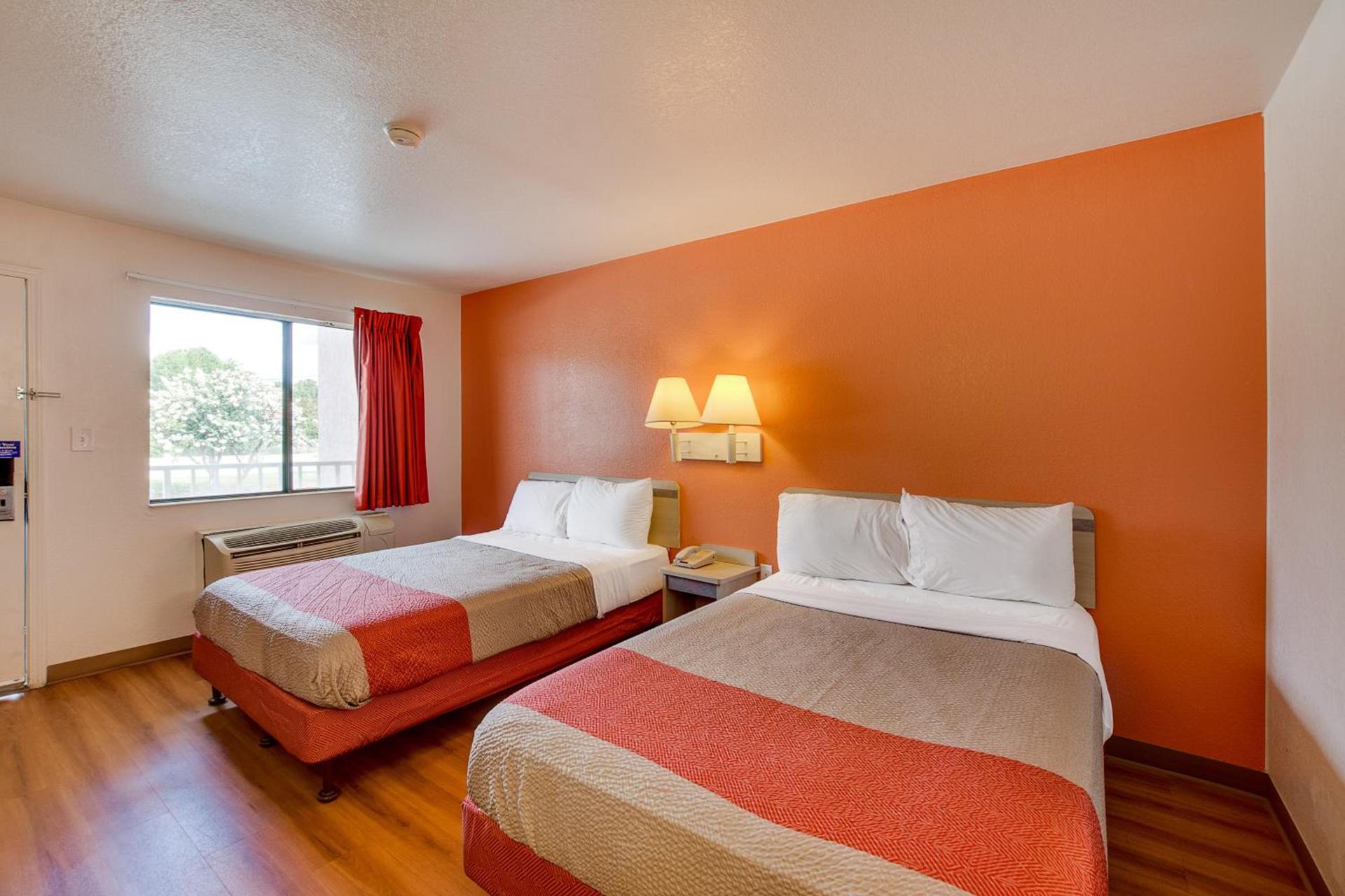 Motel 6-Columbus, OH - West photo 26