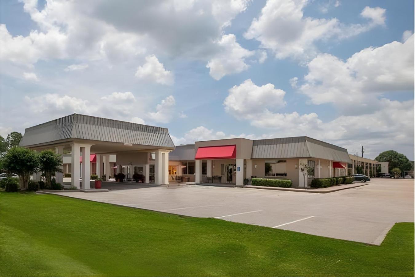 Iberia House & Suites photo 15