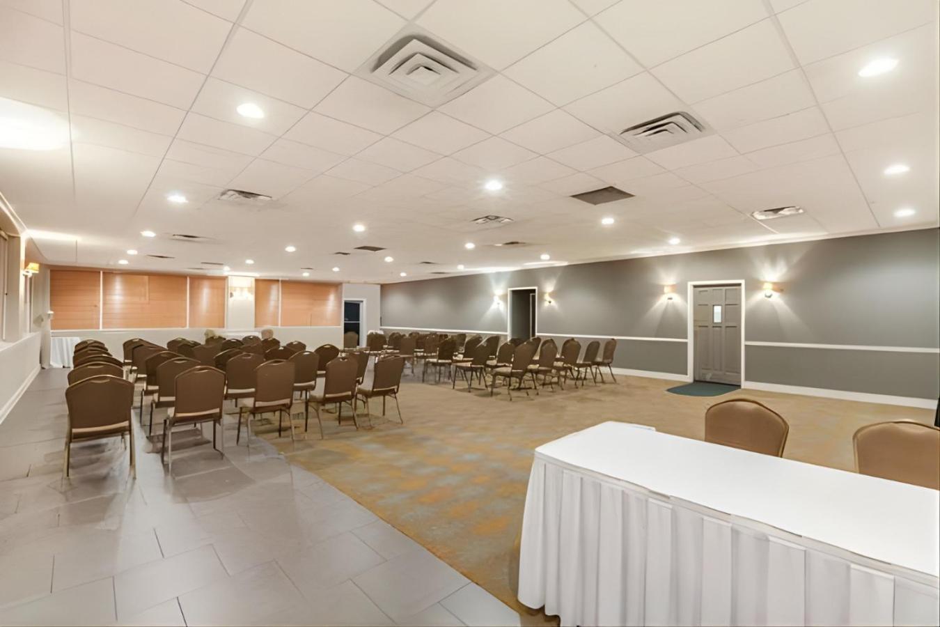 Iberia House & Suites photo 2