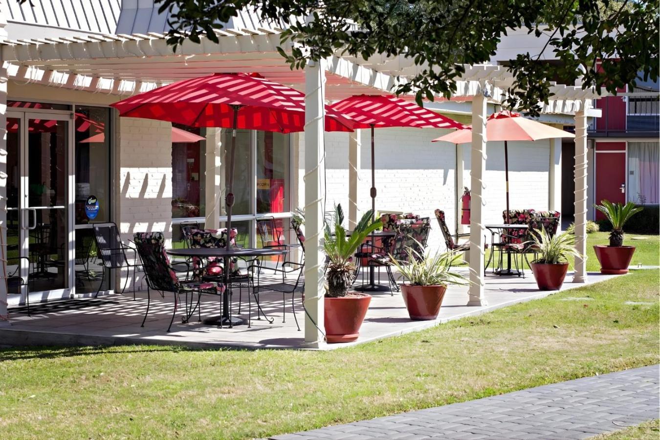 Iberia House & Suites photo 25