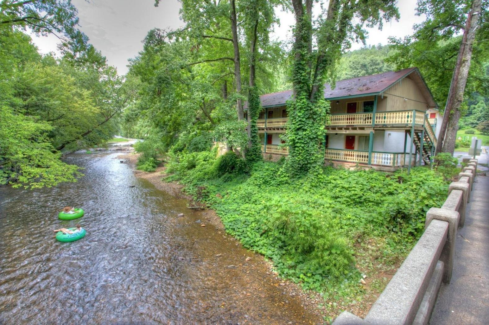 Hofbrau Riverfront Hotel photo 2