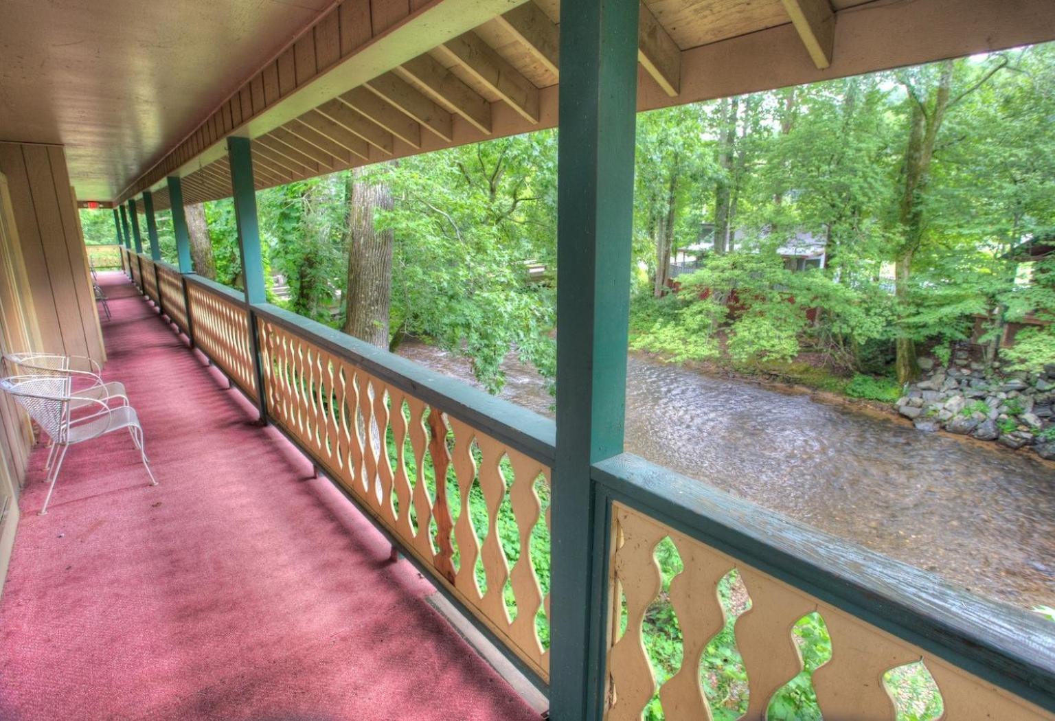 Hofbrau Riverfront Hotel photo 6