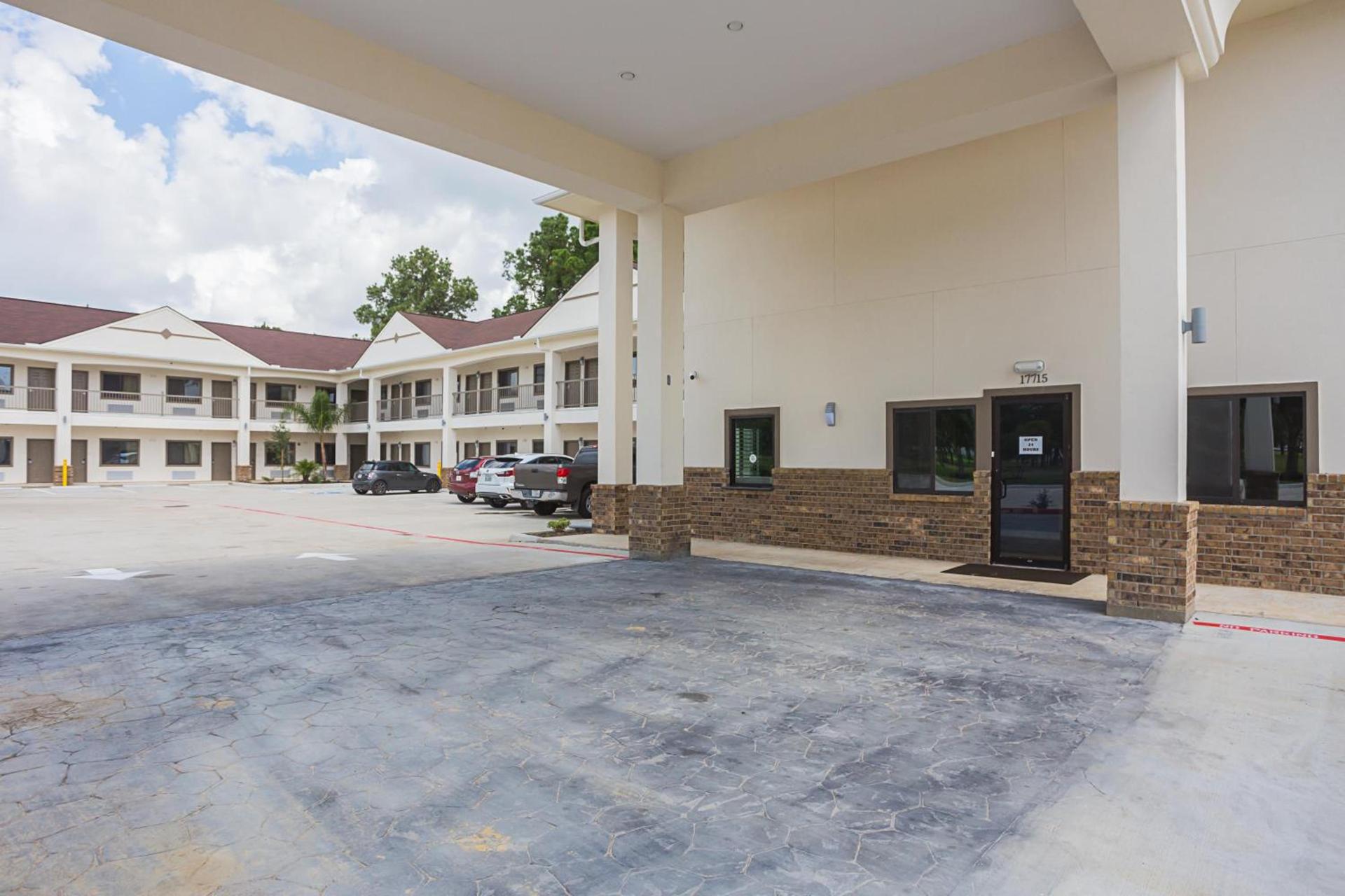 Home Place Inn Spring I-45 North and 1960 photo 4