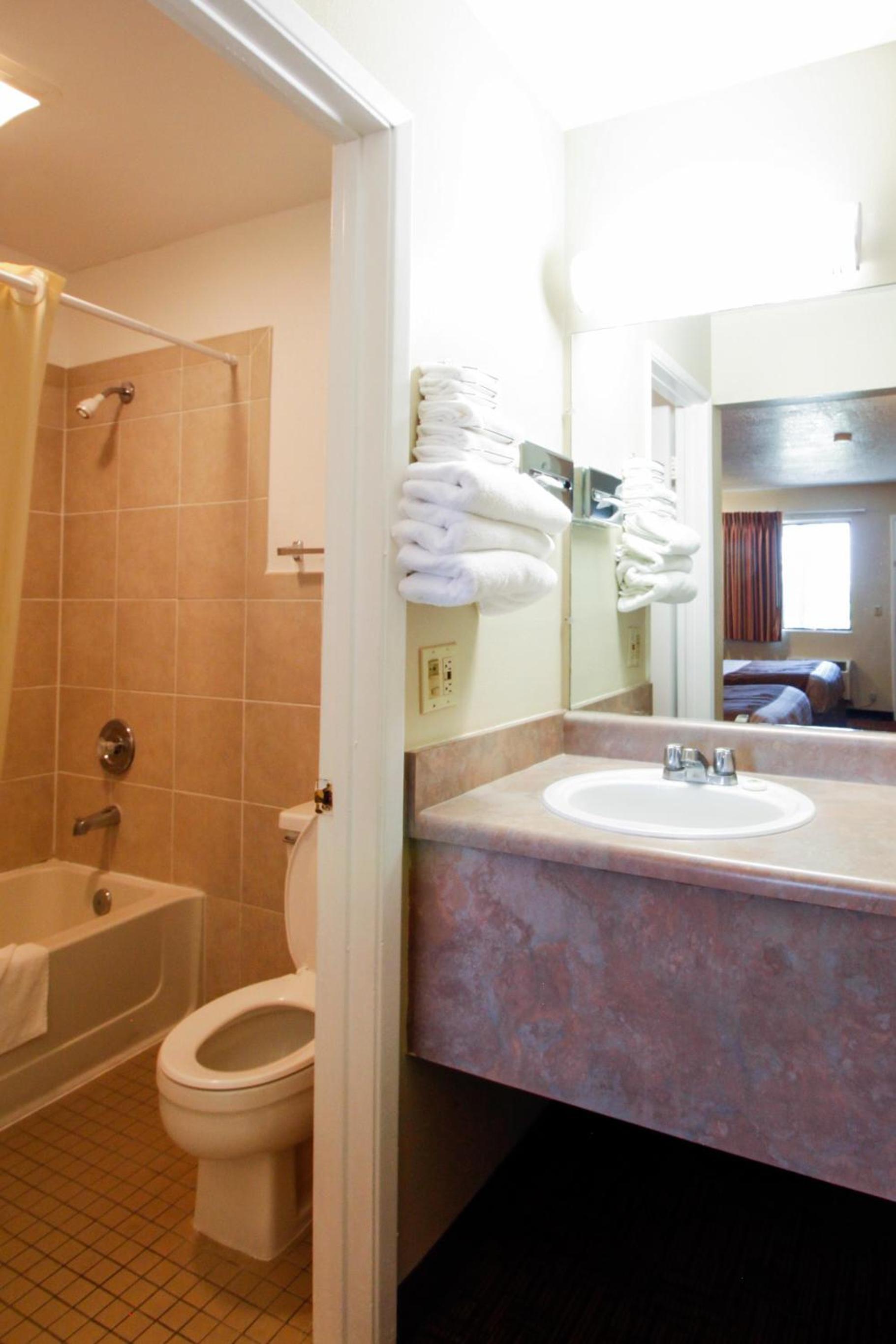 Heritage Inn San Diego photo 10