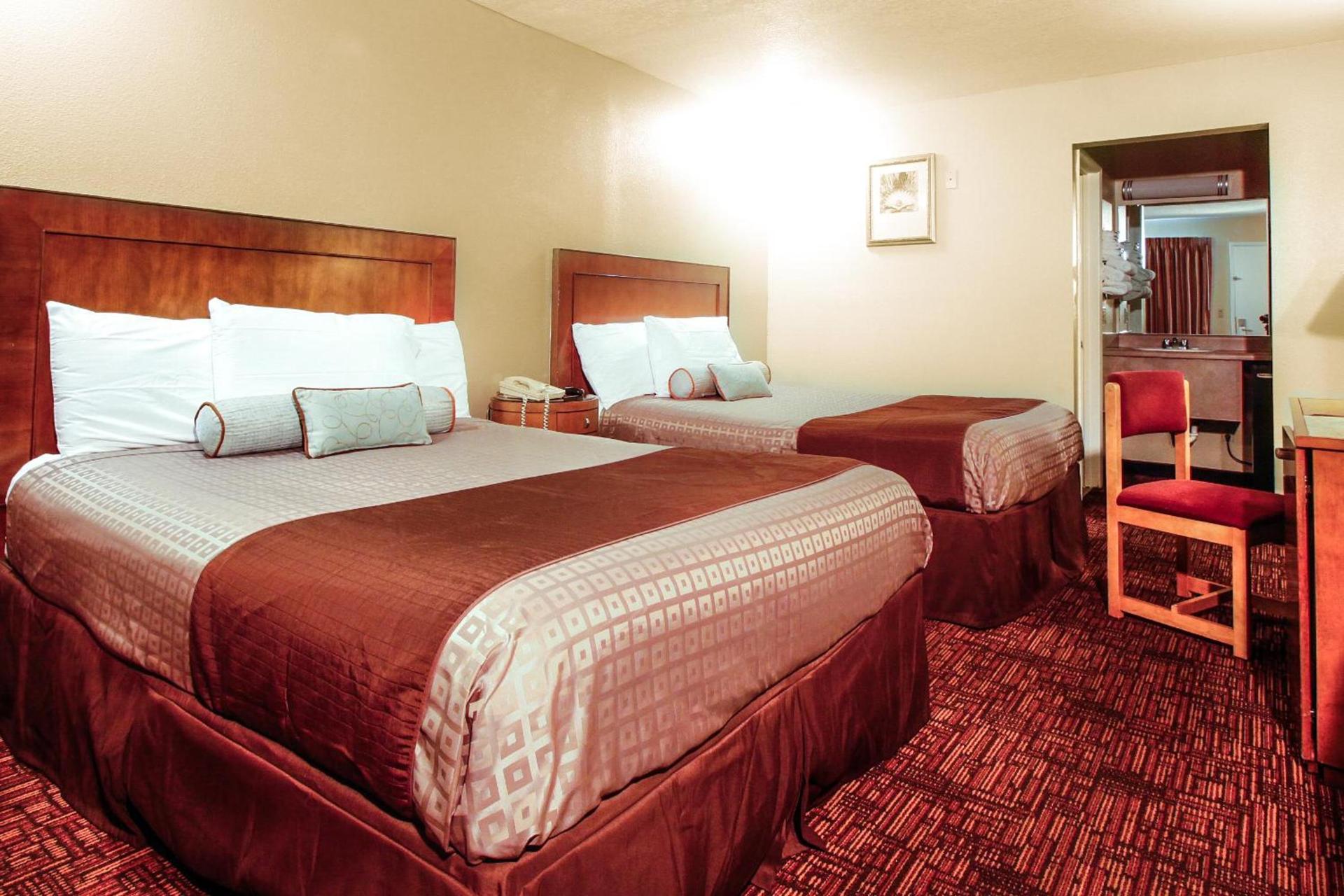 Heritage Inn San Diego photo 4