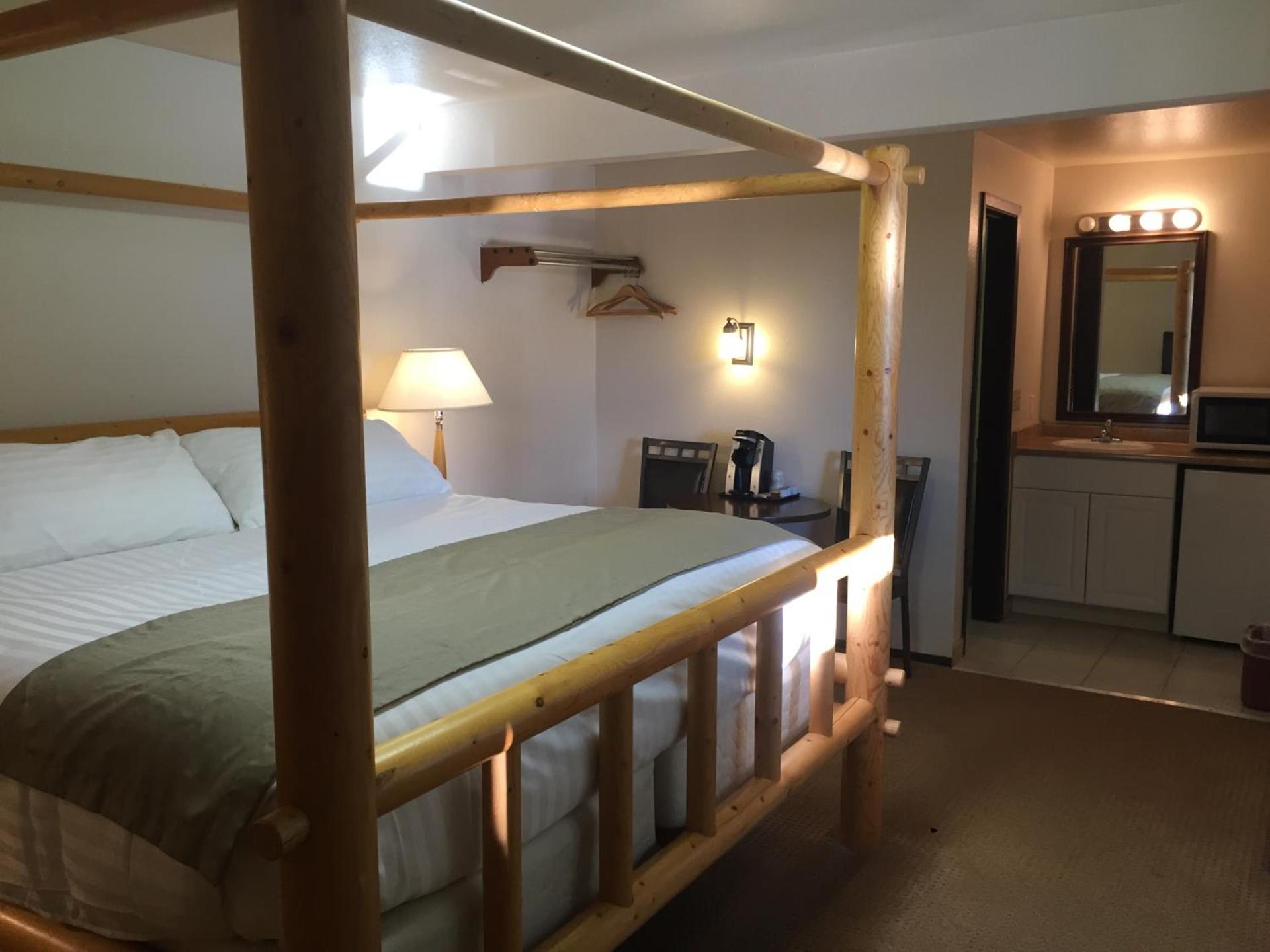 Gateway Inn photo 13