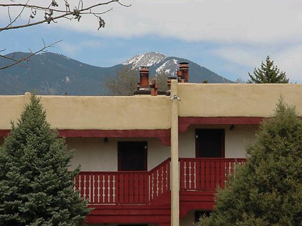El Pueblo Lodge photo 6