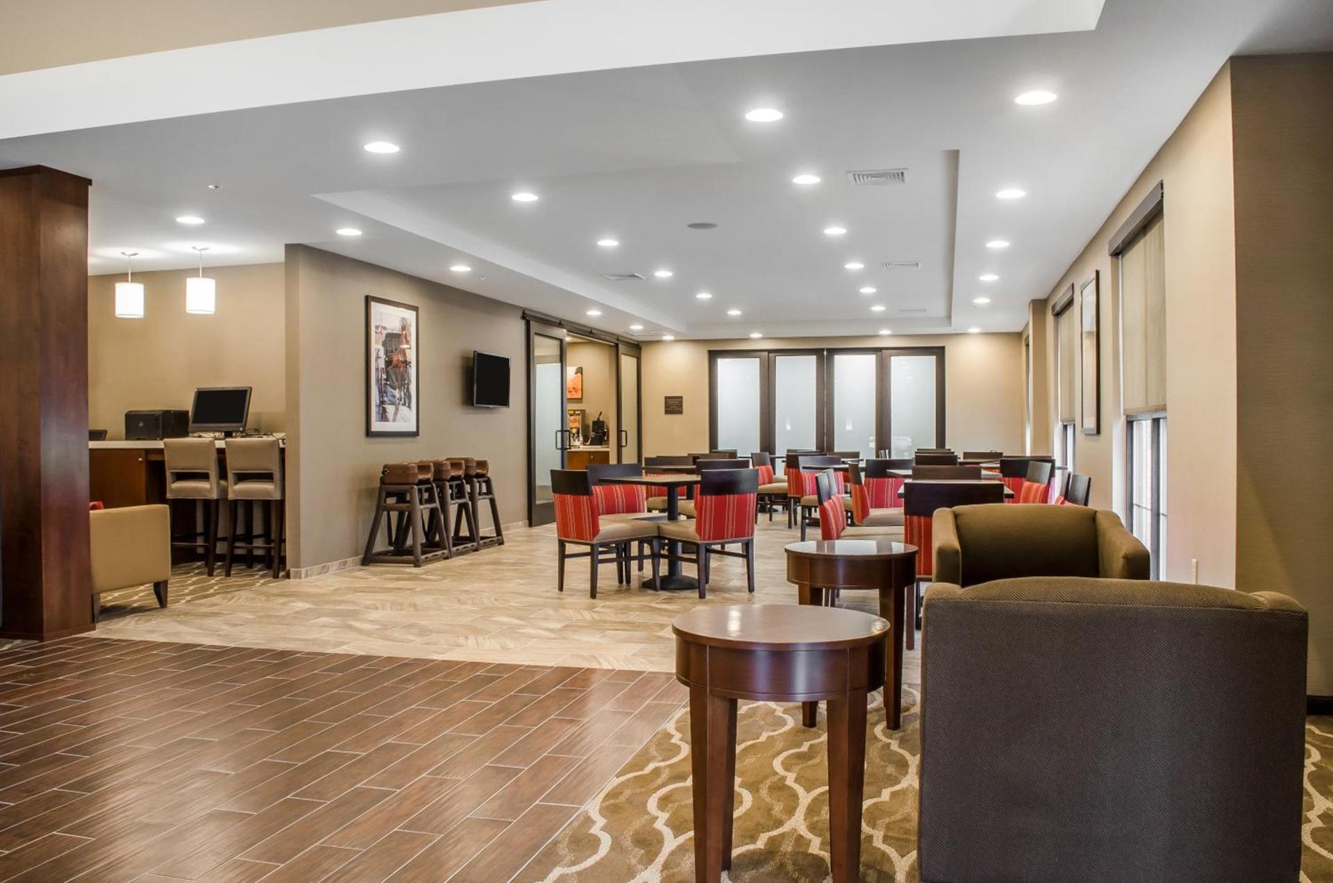 Comfort Suites Manheim - Lancaster photo 66