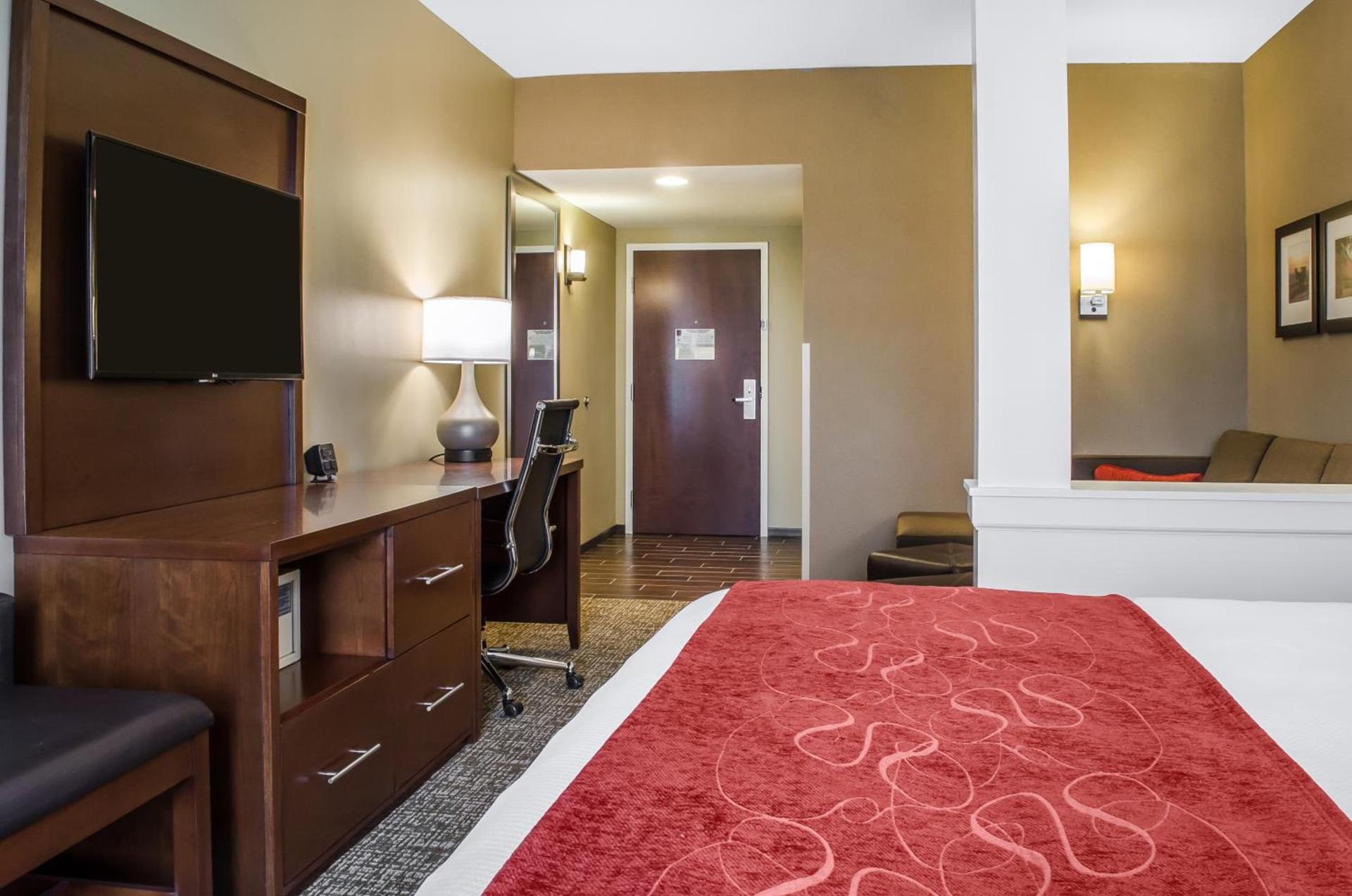 Comfort Suites Manheim - Lancaster photo 57