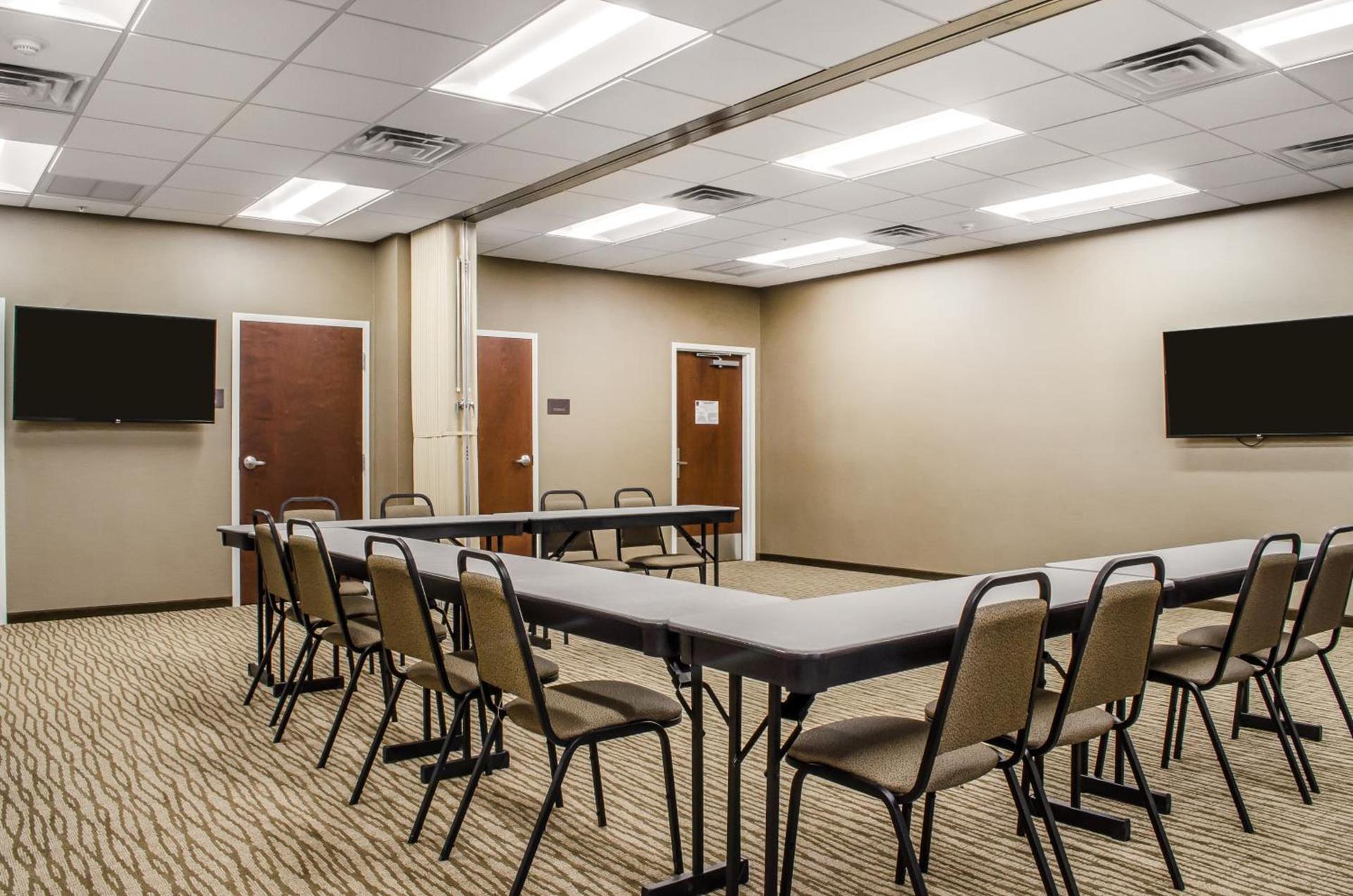 Comfort Suites Manheim - Lancaster photo 72